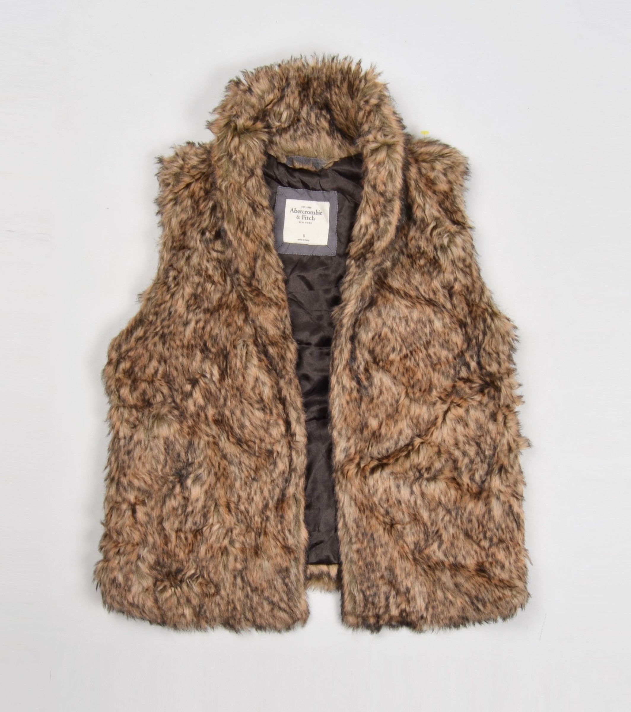 Abercrombie & Fitch Abercrombie & Fitch Y2K Coquette Faux Fur Open Vest Size S / US 4 / IT 40 - 4 Thumbnail