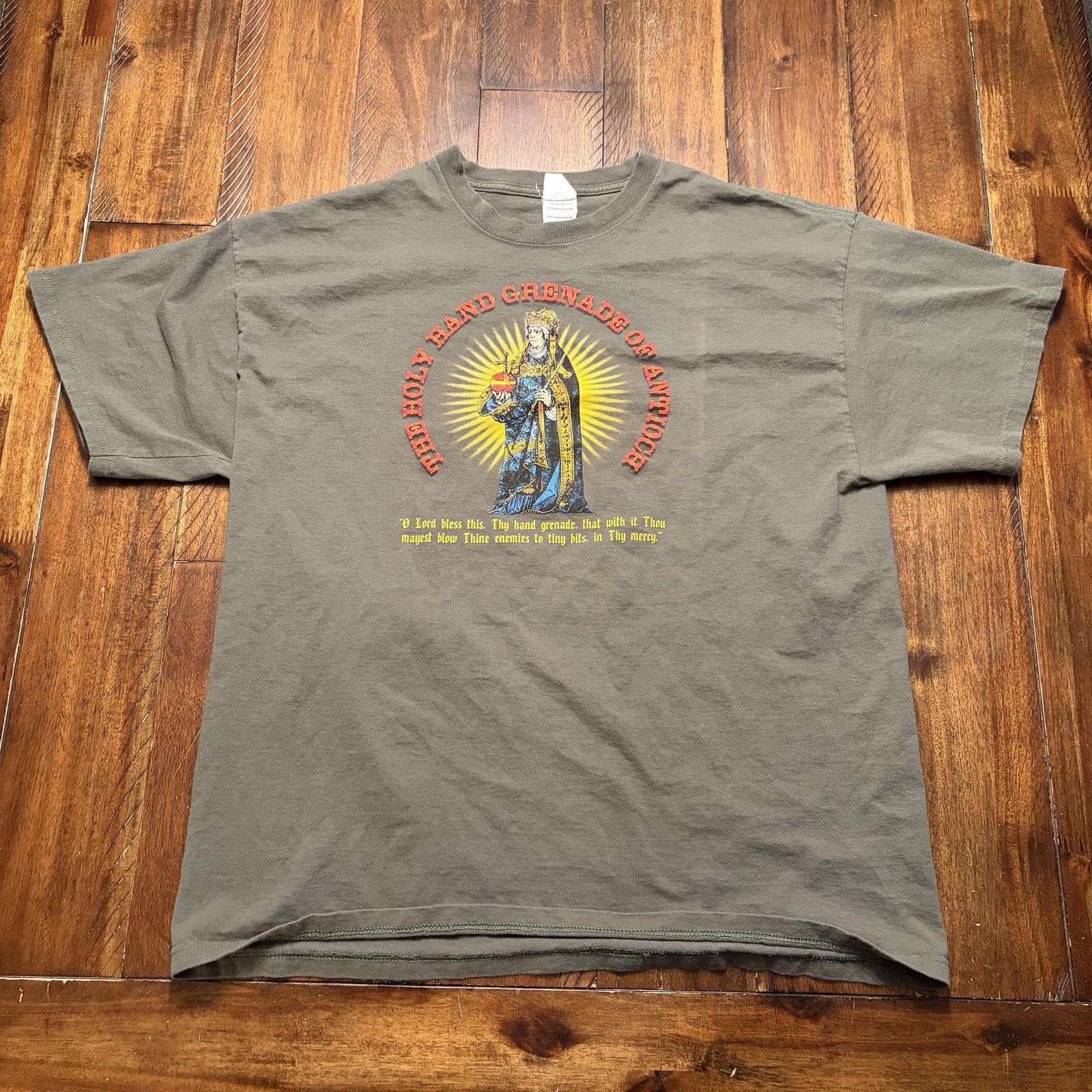 Gildan Monty Python Holy Grail Shirt XL Green Gildan Holy Grenade Size US XL / EU 56 / 4 - 2 Thumbnail