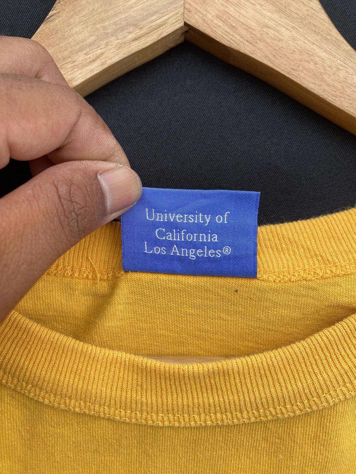 Vintage Rare Vintage UCLA Bruins Tshirt Size US S / EU 44-46 / 1 - 7 Thumbnail