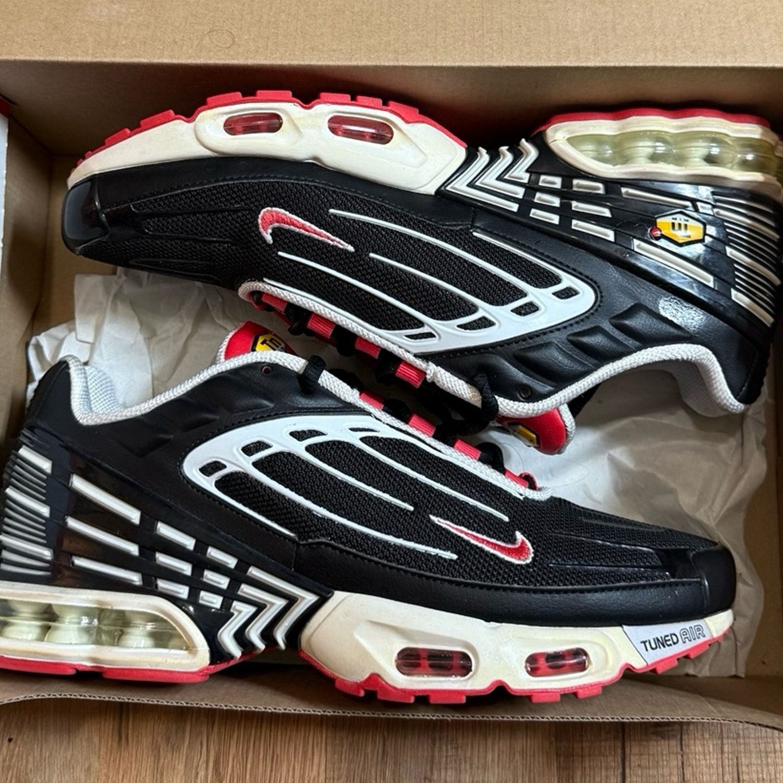 Nike Nike Air Max Plus 3 Black White Track Red Size US 9.5 / EU 42-43 - 9 Thumbnail