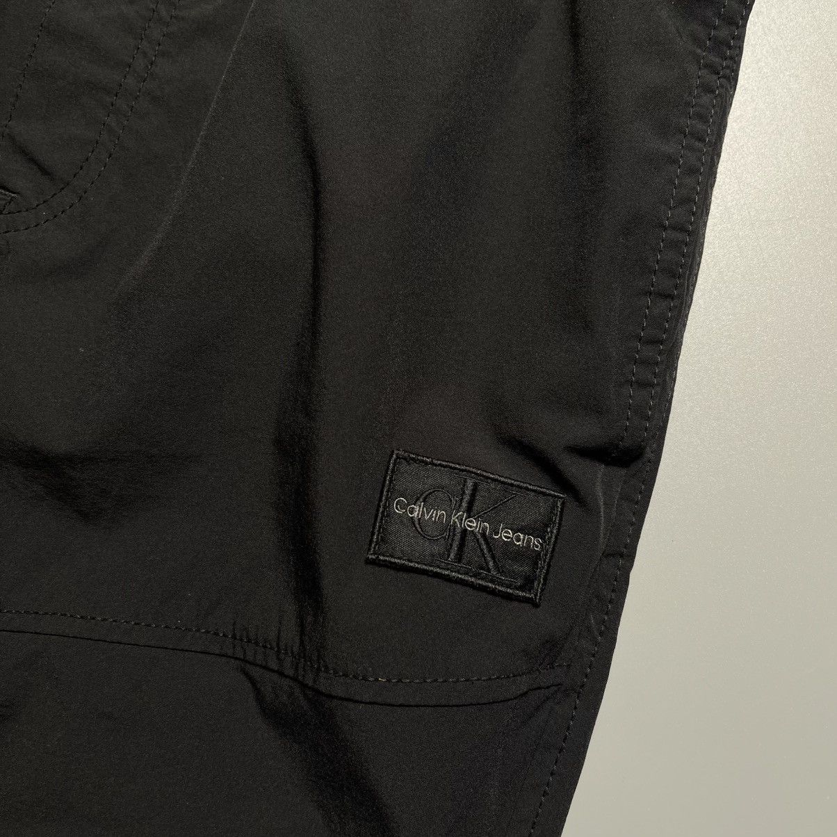 Calvin Klein × Vintage CALVIN KLEIN JEANS JOGGER TRACK PANTS SIZE “M” Size US 33 - 3 Thumbnail