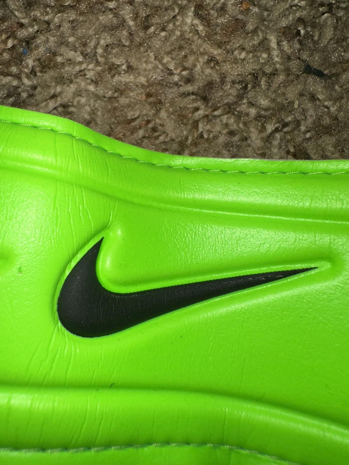 Nike Nike Adult Goalkeeper Volt Black White GK Classic Glove Size ONE SIZE - 6 Thumbnail
