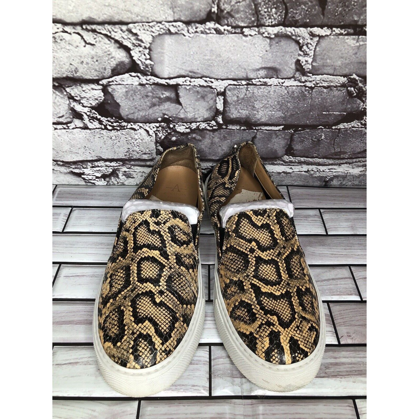 Aquatalia Aquatalia Leopard Print Leather Slip On Casual Sneaker Shoes Size US 8 / IT 38 - 16 Thumbnail