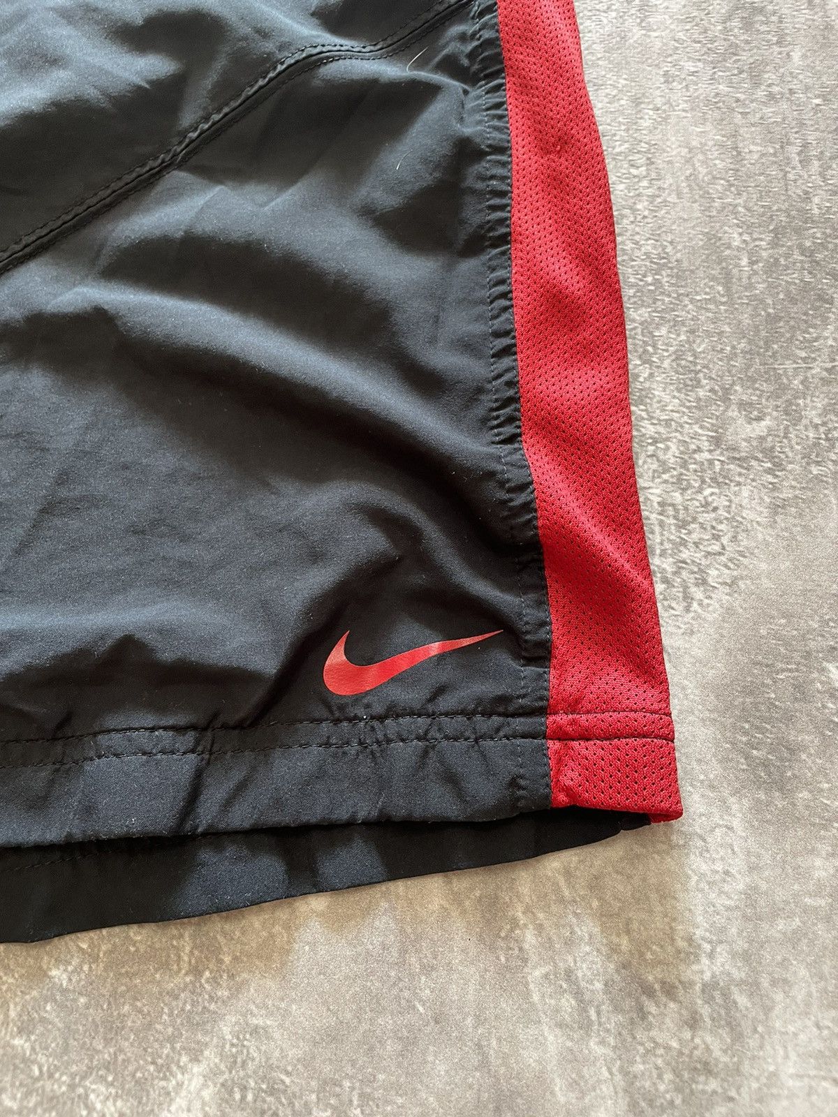Nike Nike Dri-Fit Swoosh Logo Shorts Size L Size US 34 / EU 50 - 2 Thumbnail