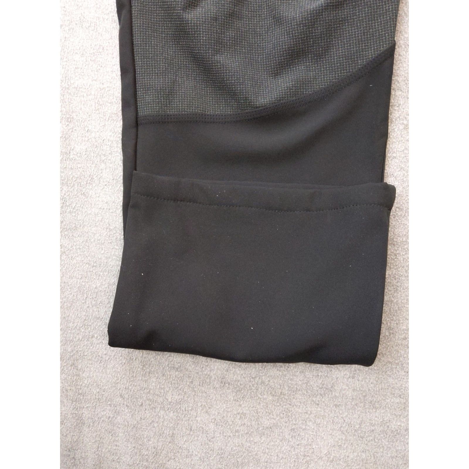 Vintage Gash Hao Snow Pants Mens 48x34 Black Softshell Lined Hiking Ski Winter Warmth Elastic Waist Pockets Zip Pocket 34 Inseam Size US 32 / EU 48 - 3 Thumbnail
