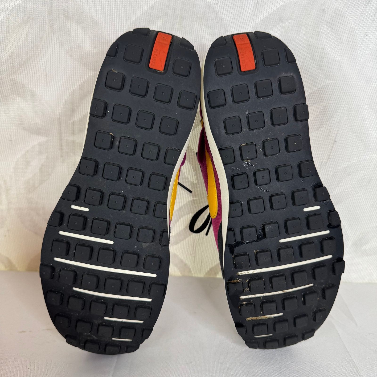 Nike Waffle One Active Fuchsia Running Sneakers