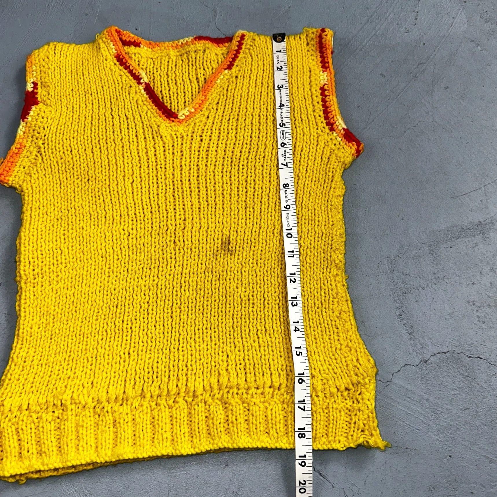 Vintage VINTAGE Vest Knit Yellow Sweater Sleeveless Knit Vest 70s 1970s Men M Size US M / EU 48-50 / 2 - 3 Thumbnail