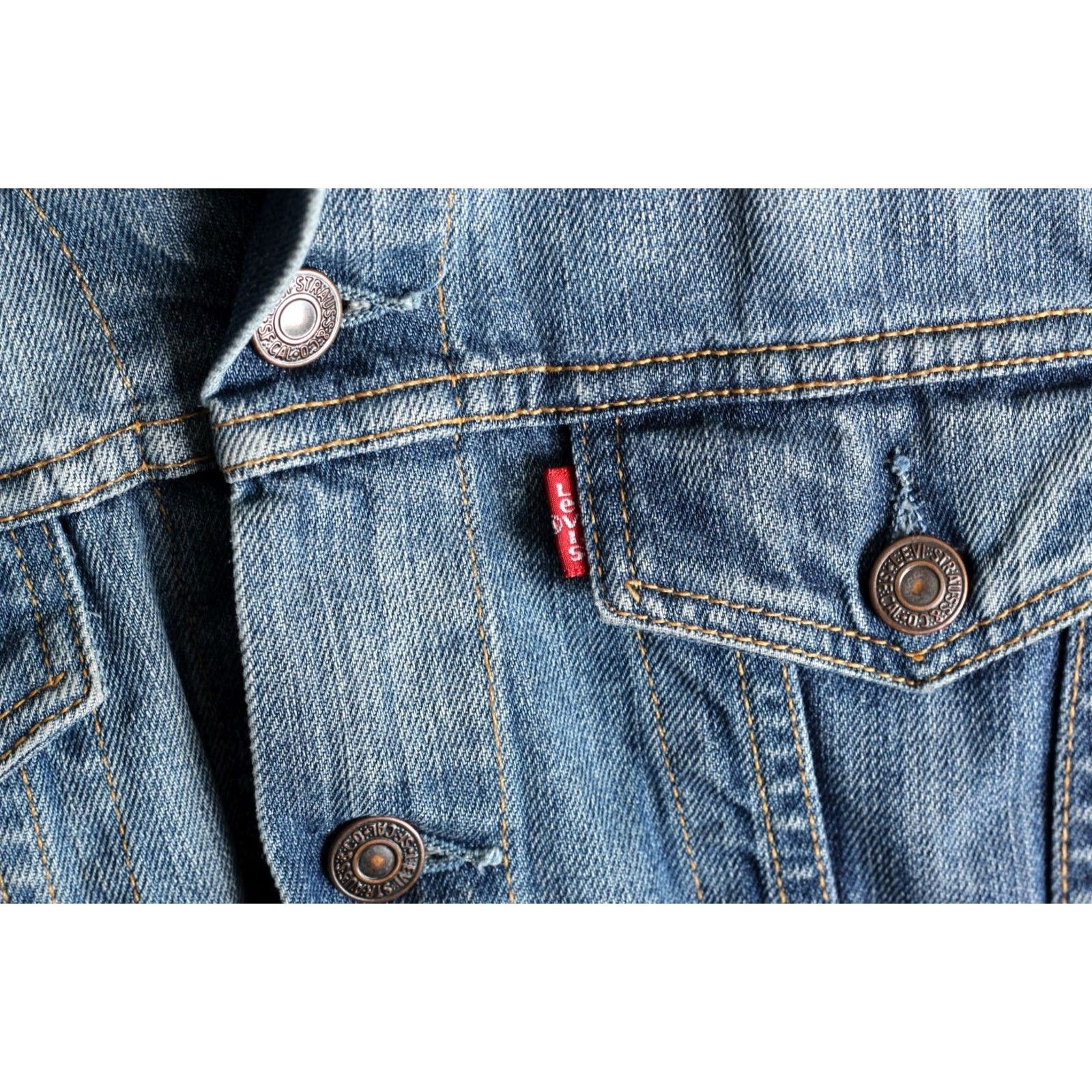 Levi's VINTAGE Levi’s Belted Long Denim Jacket Women Size S Jeans Jacket, Blue, Vintage, Leather? (note: not allowed) Size S / US 4 / IT 40 - 4 Thumbnail