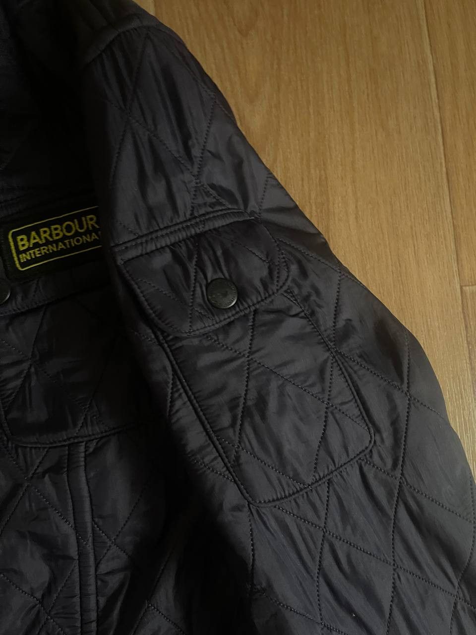 Barbour Women’s Quilted Bomber Jacket Barbour International Size 6 Size M / US 6-8 / IT 42-44 - 13 Thumbnail