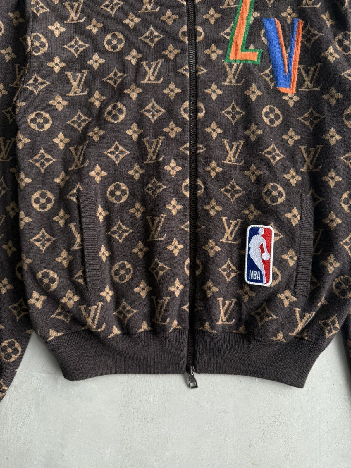 Louis Vuitton × NBA RARE - Louis Vuitton x NBA Monogram Bomber Jacket Size US S / EU 44-46 / 1 - 3 Thumbnail