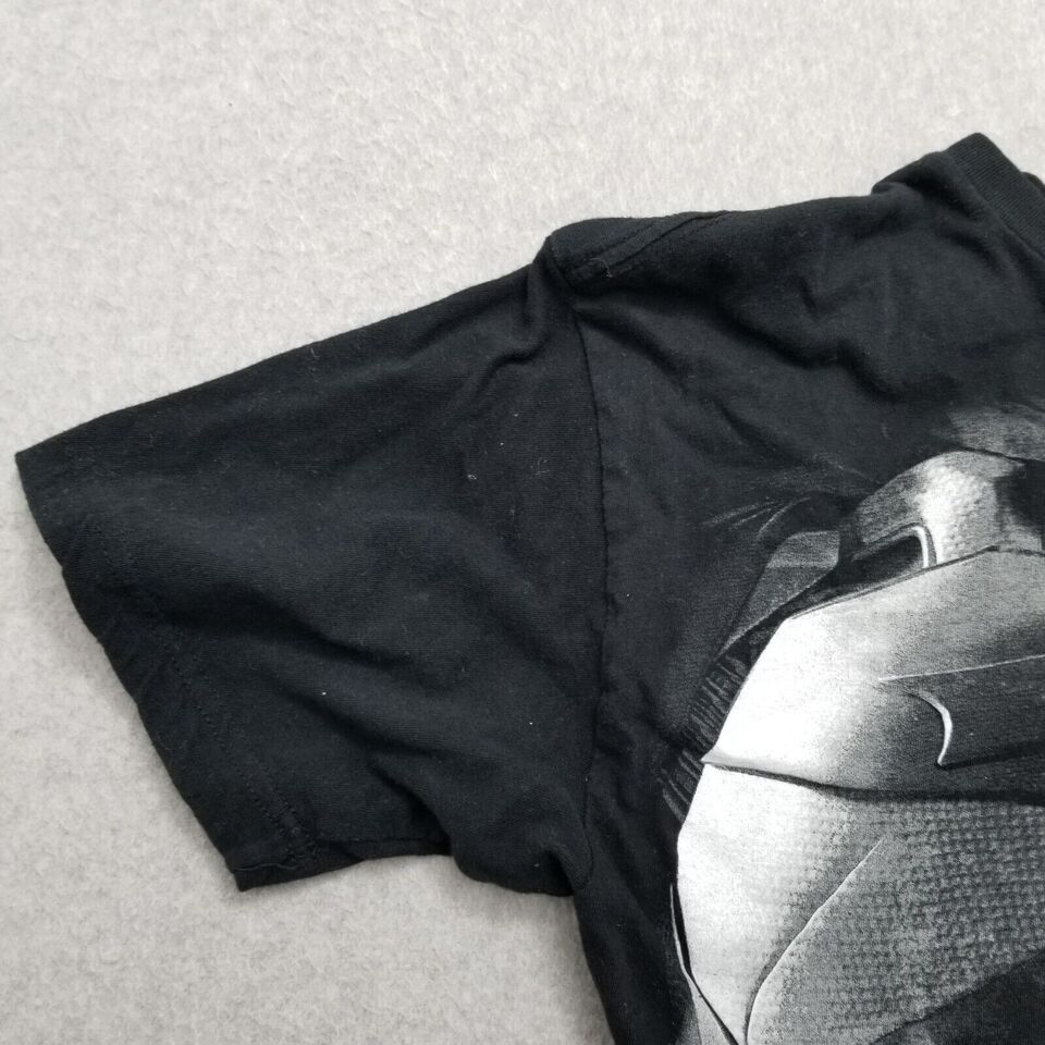 DC Comics Batman Shirt Men Medium Short Sleeve Dark Night With Cape Size US M / EU 48-50 / 2 - 9 Thumbnail
