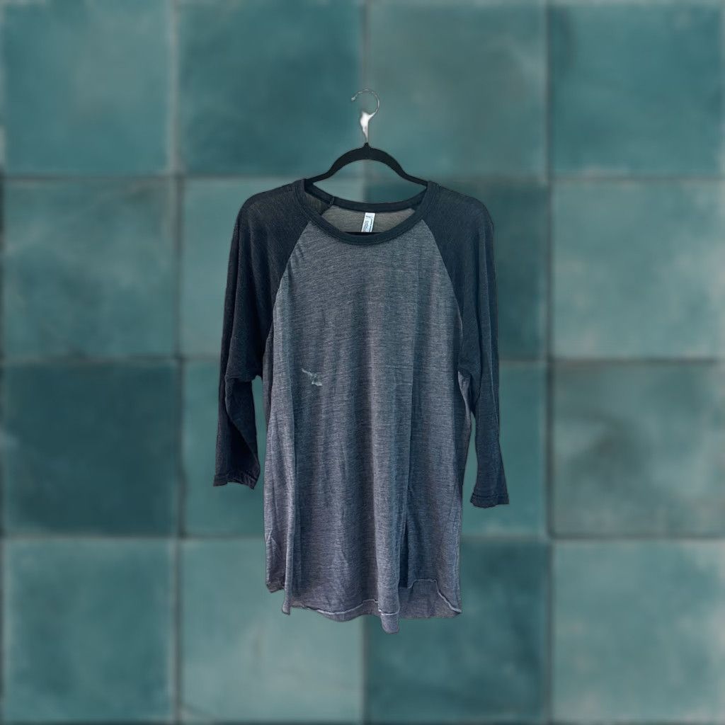 American Apparel OG american apparel baseball tee T-Shirt Raglan Mens L Made in USA Size US L / EU 52-54 / 3 - 1 Thumbnail