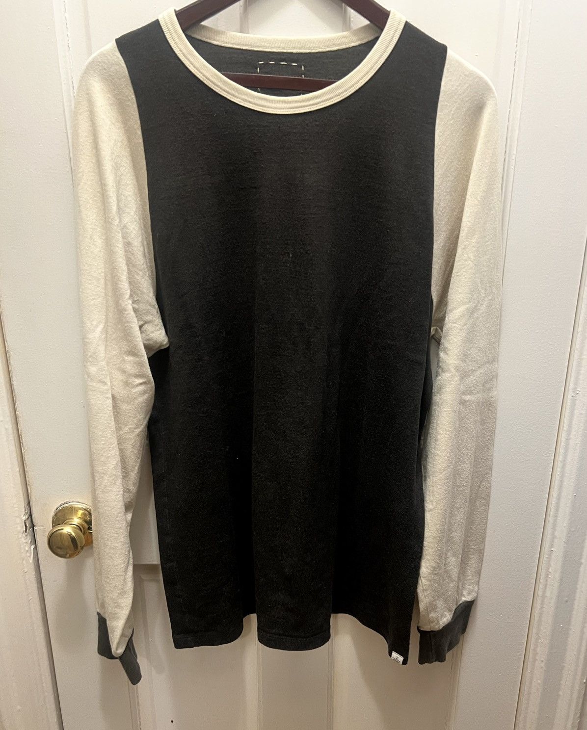2020 Contrast Vested Long Sleeve Size 5