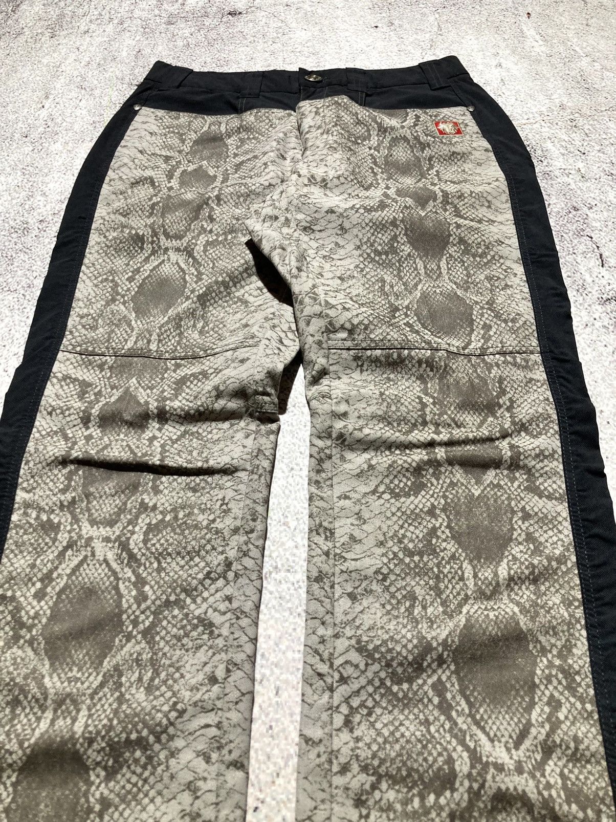 Japanese Brand 2000s BlackYak Snake Skin Pattern Nylon Outdoor Pants Size US 27 - 8 Thumbnail