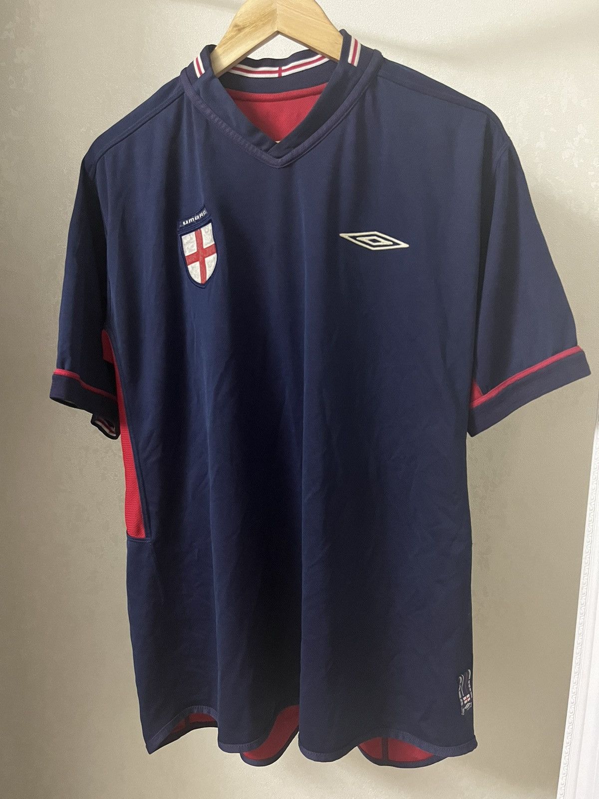 Vintage Umbro England 2004 Reversible Jersey Size US L / EU 52-54 / 3 - 9 Thumbnail