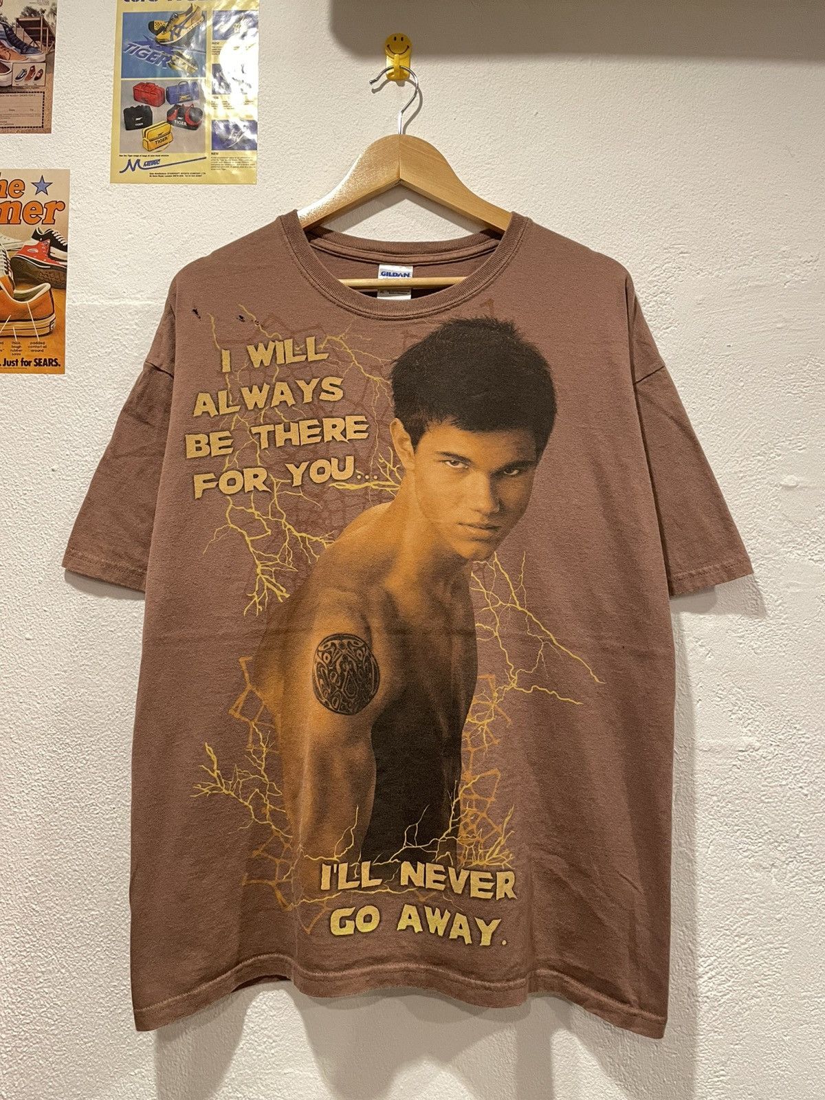 Other Vintage Y2K Twilight Saga New Moon Jacob Black T-Shirt Size US XL / EU 56 / 4 - 1 Thumbnail