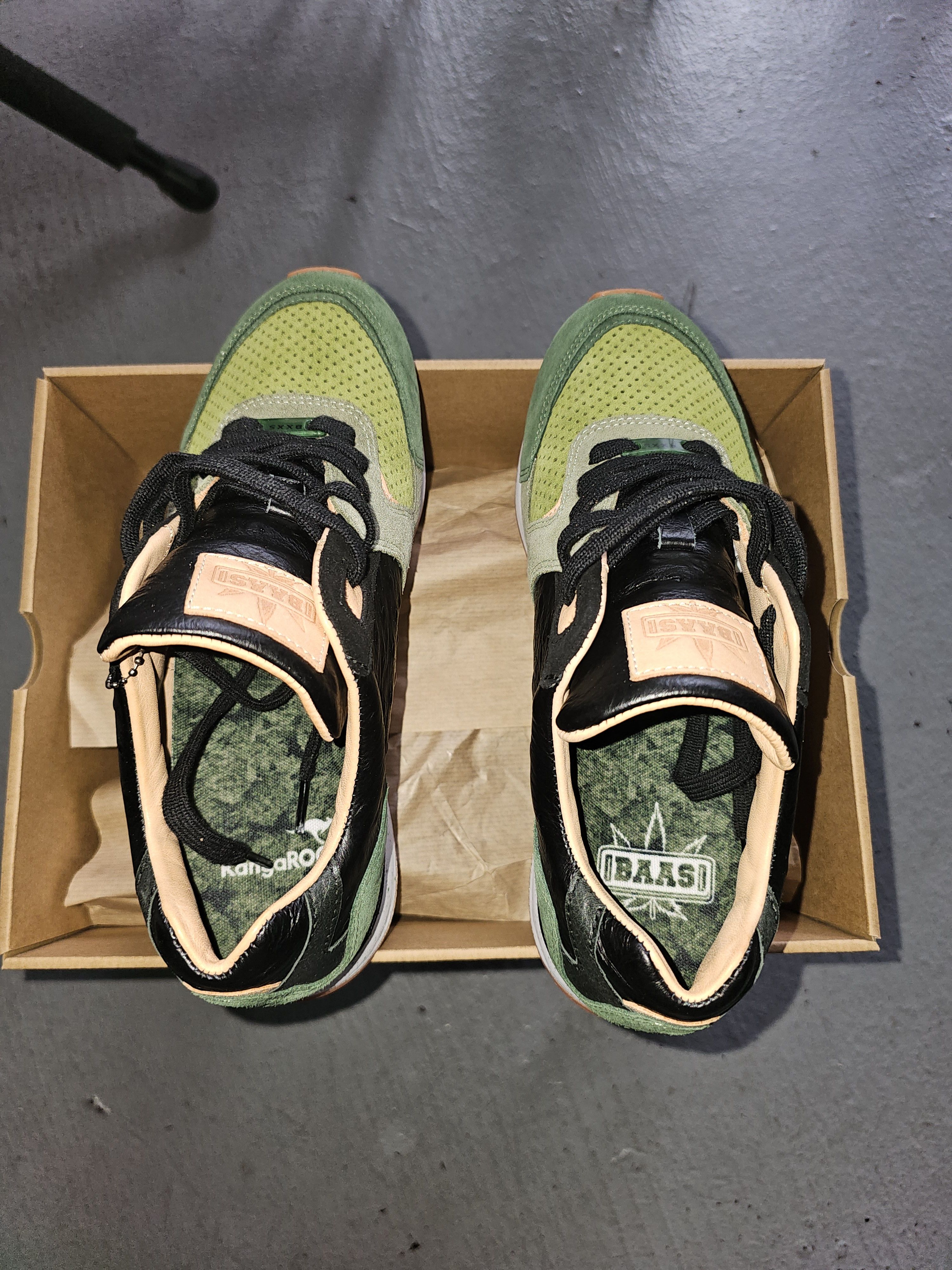 KangaROOS SneakerBass Size US 7 / EU 40 - 4 Thumbnail