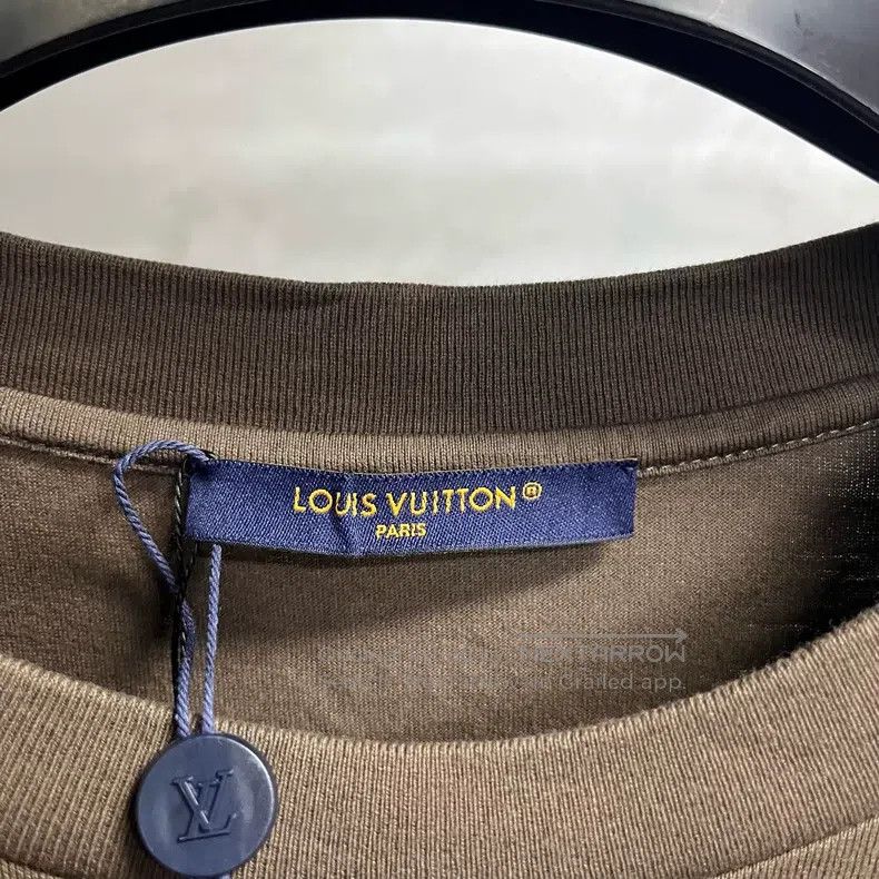 Louis Vuitton Louis Vuitton 25 brown graphic printed crew neck short sle Size US XL / EU 56 / 4 - 2 Thumbnail