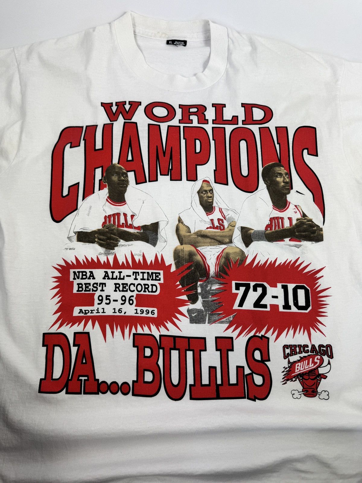 Vintage CHICAGO BULLS NBA WORLD CHAMPIONS 1995 VINTAGE T-SHIRT Size US XL / EU 56 / 4 - 3 Thumbnail