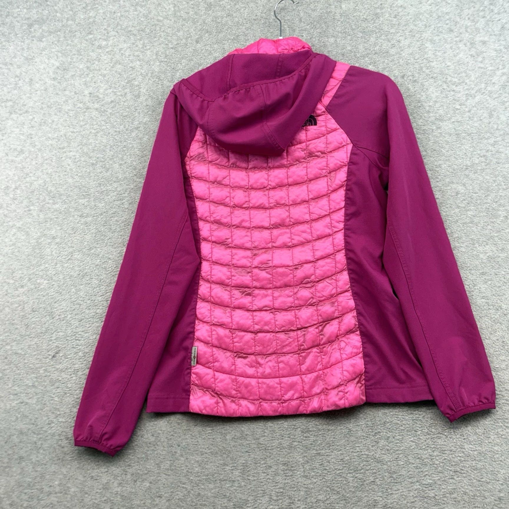 The North Face VINTAGE The North Face Jacket Womens S Pink ThermoBall Primaloft Puffer Coat Hooded Size S / US 4 / IT 40 - 7 Thumbnail