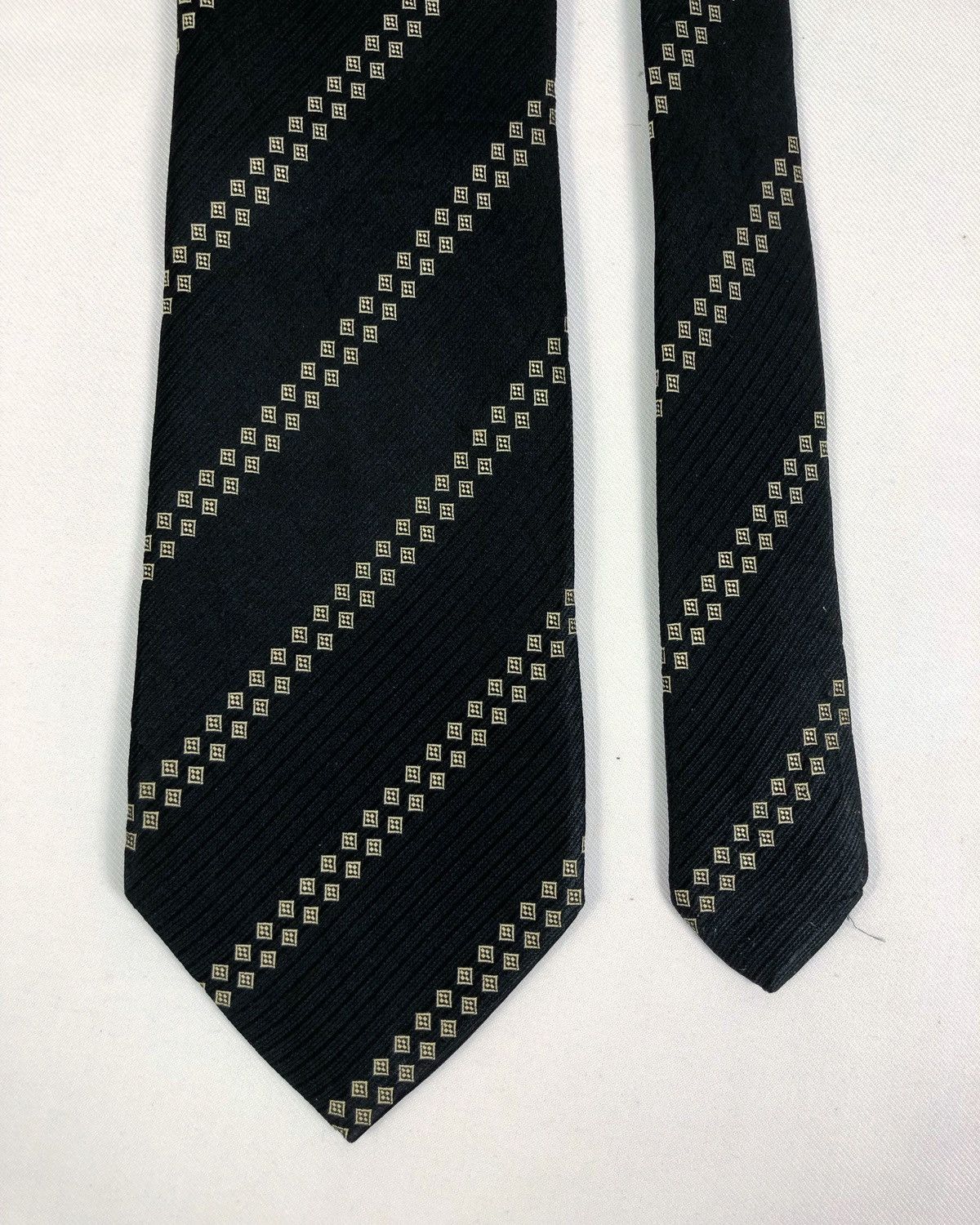Yves Saint Laurent Rare Vintage Yves Saint Laurent YSL Silk Tie Size ONE SIZE - 3 Thumbnail