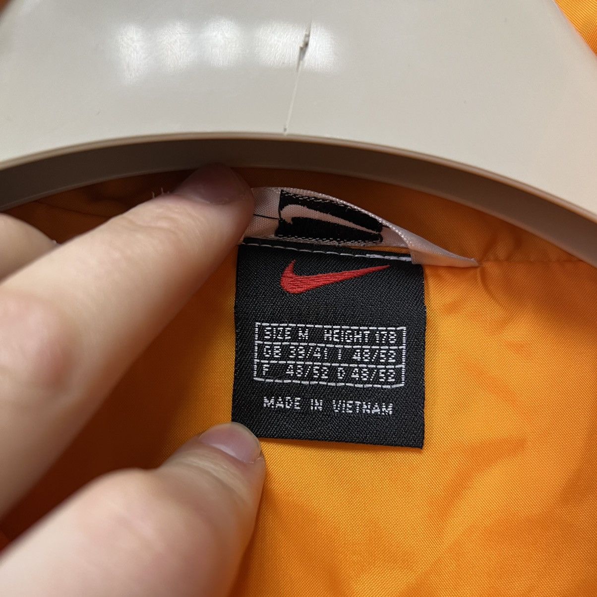 Nike Nike Windbreaker Vintage Jacket White Men’s Size US M / EU 48-50 / 2 - 10 Thumbnail