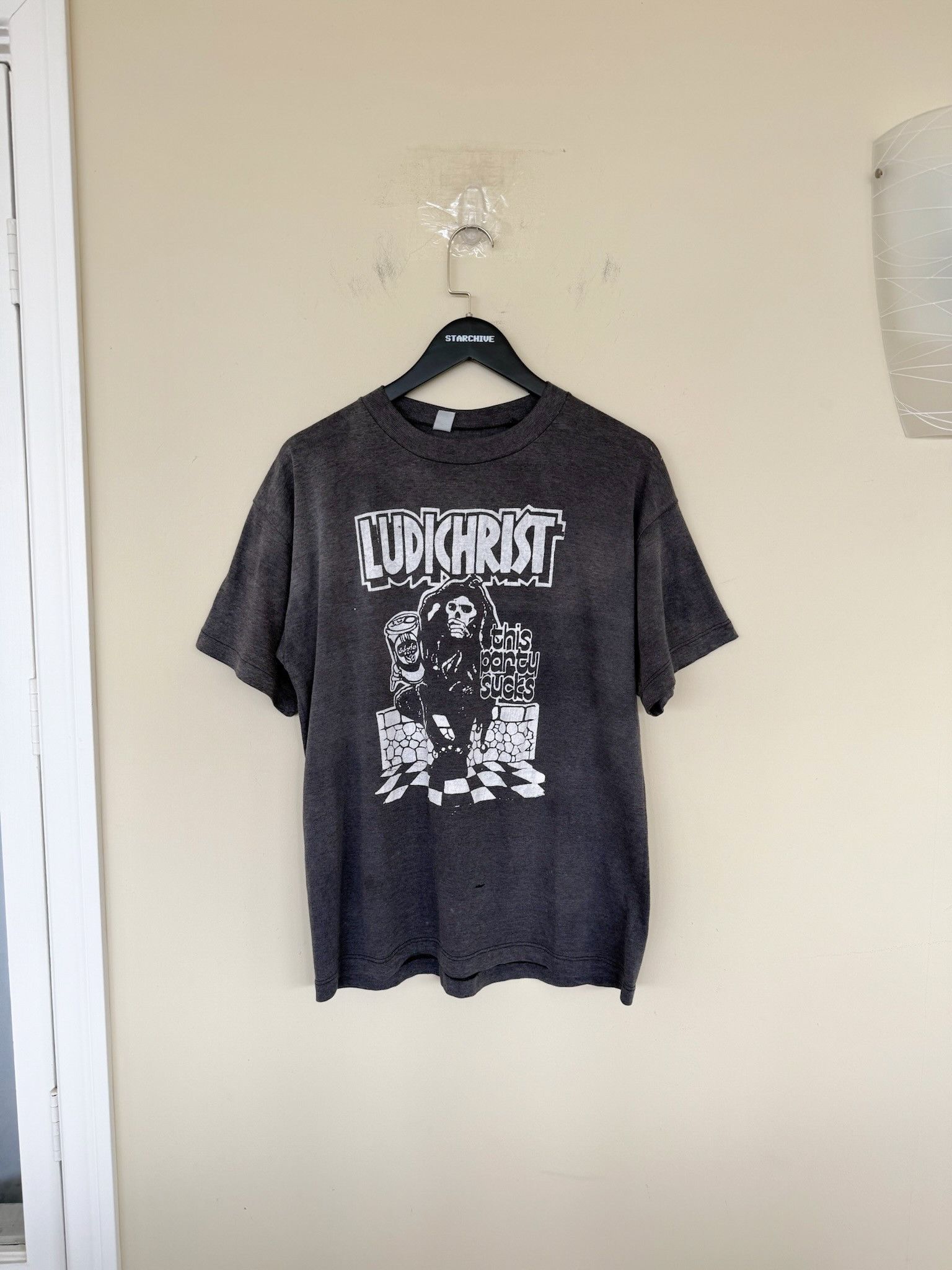 Vintage LUDICHRIST THIS PARTY SUCKS TEE Size US L / EU 52-54 / 3 - 1 Thumbnail