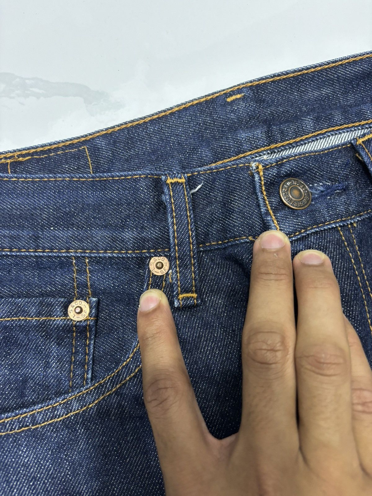 Levi's 🔥VINTAGE LEVIS 560 BLUE DENIM JEANS LOOSE Size US 28 / EU 44 - 13 Thumbnail