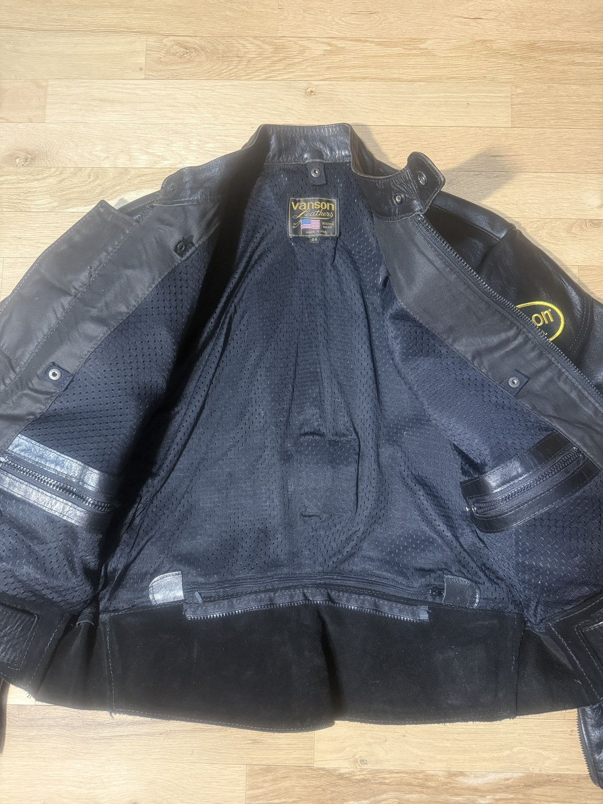 Vanson Leathers × Vintage Vintage Vanson Leather Jacket Yellow Embroidery Sz 44 Size US S / EU 44-46 / 1 - 5 Thumbnail