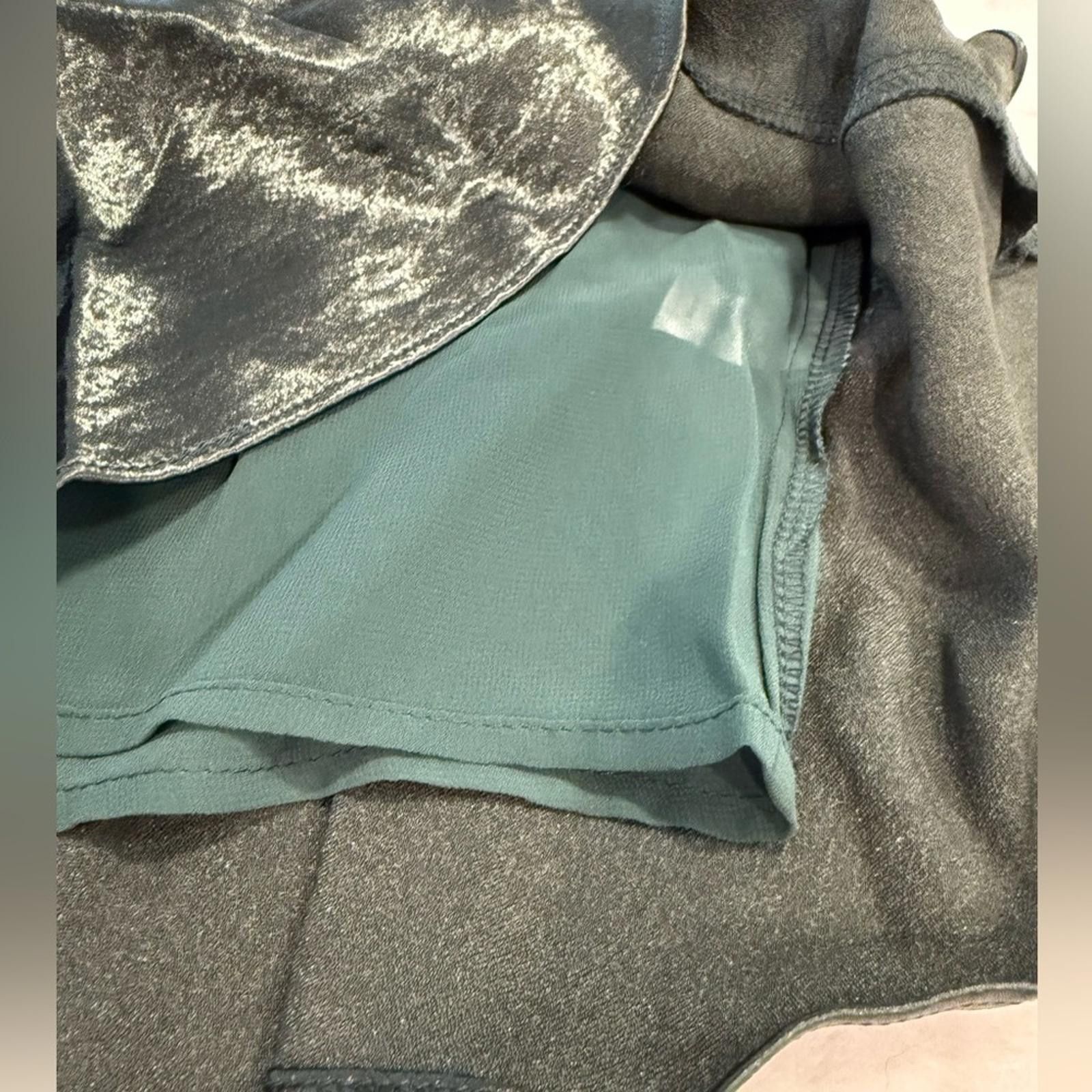 Other Lost + Wander forest green satin mini skirt side zip SZ M Size 32" / US 10 / IT 46 - 4 Thumbnail