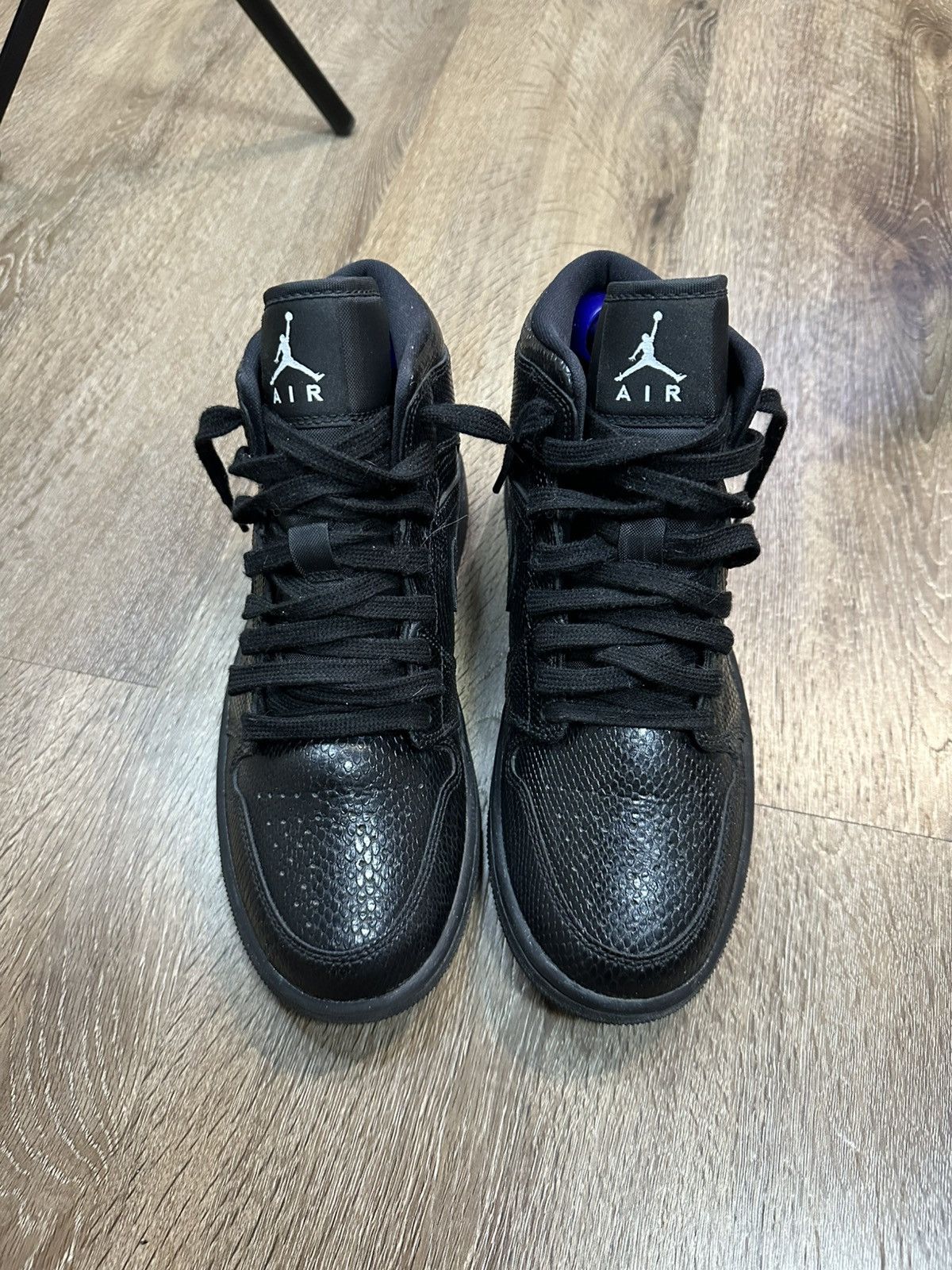 Nike Nike Air Jordan 1 Mid Black Snakeskin Size US 8.5 / IT 38.5 - 3 Thumbnail