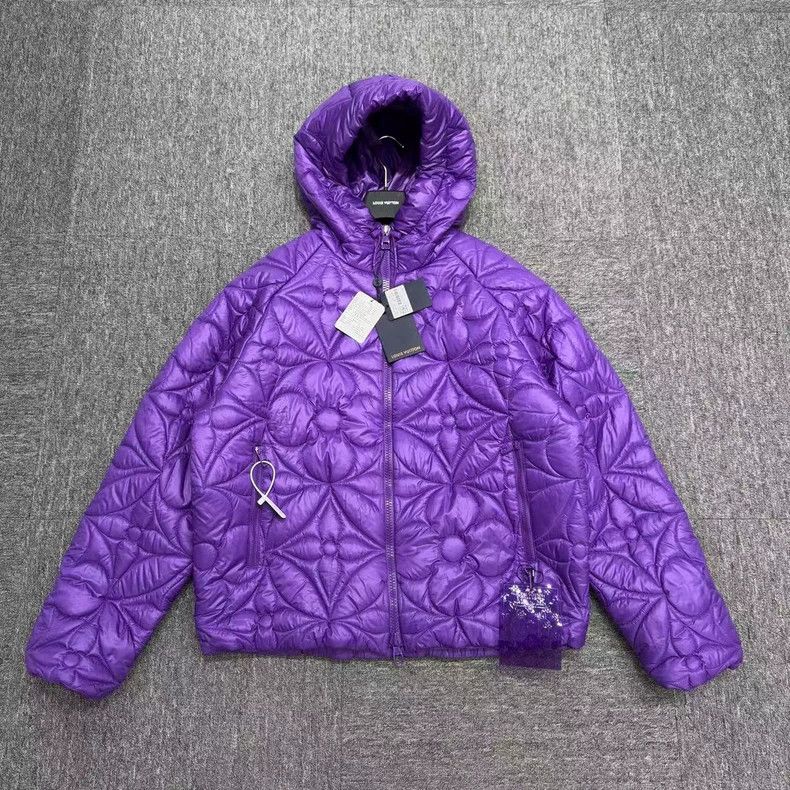 Louis Vuitton Louis Vuitton Purple embossed three-flower down jacket 2501 Size US L / EU 52-54 / 3 - 1 Thumbnail
