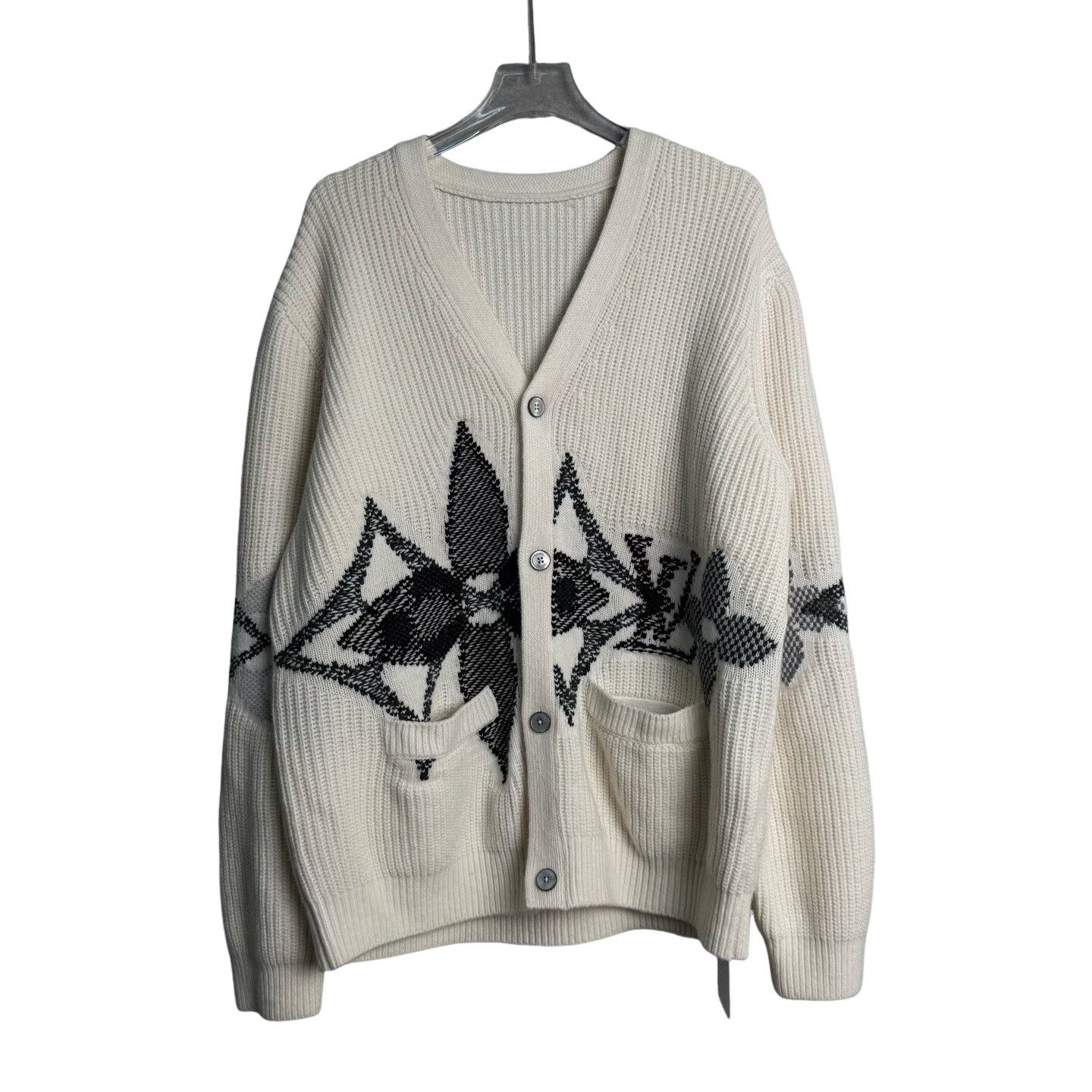 Louis Vuitton Louis Vuitton Monogram Graphic Knit Cardigan Size L Size US L / EU 52-54 / 3 - 1 Thumbnail