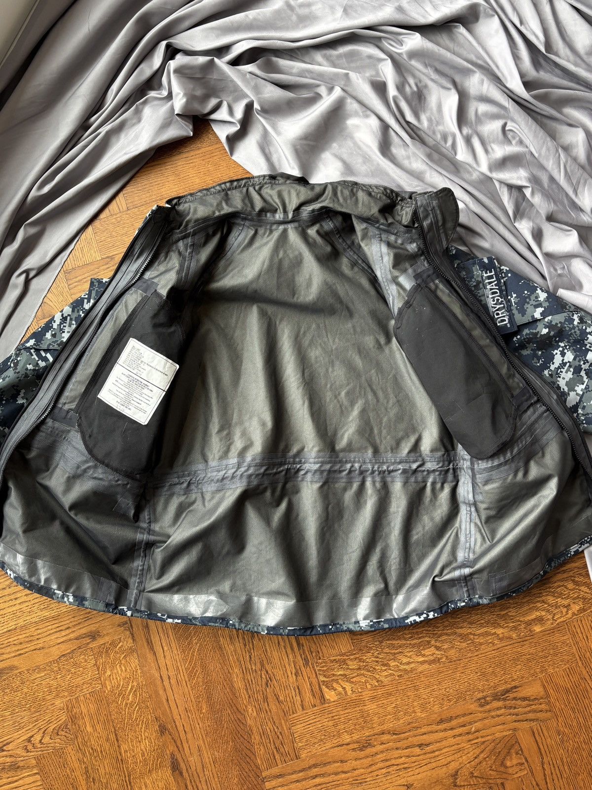 Goretex 2016 Digital Camo US Navy Parka Short Army Shell Jacket Size US S / EU 44-46 / 1 - 8 Thumbnail