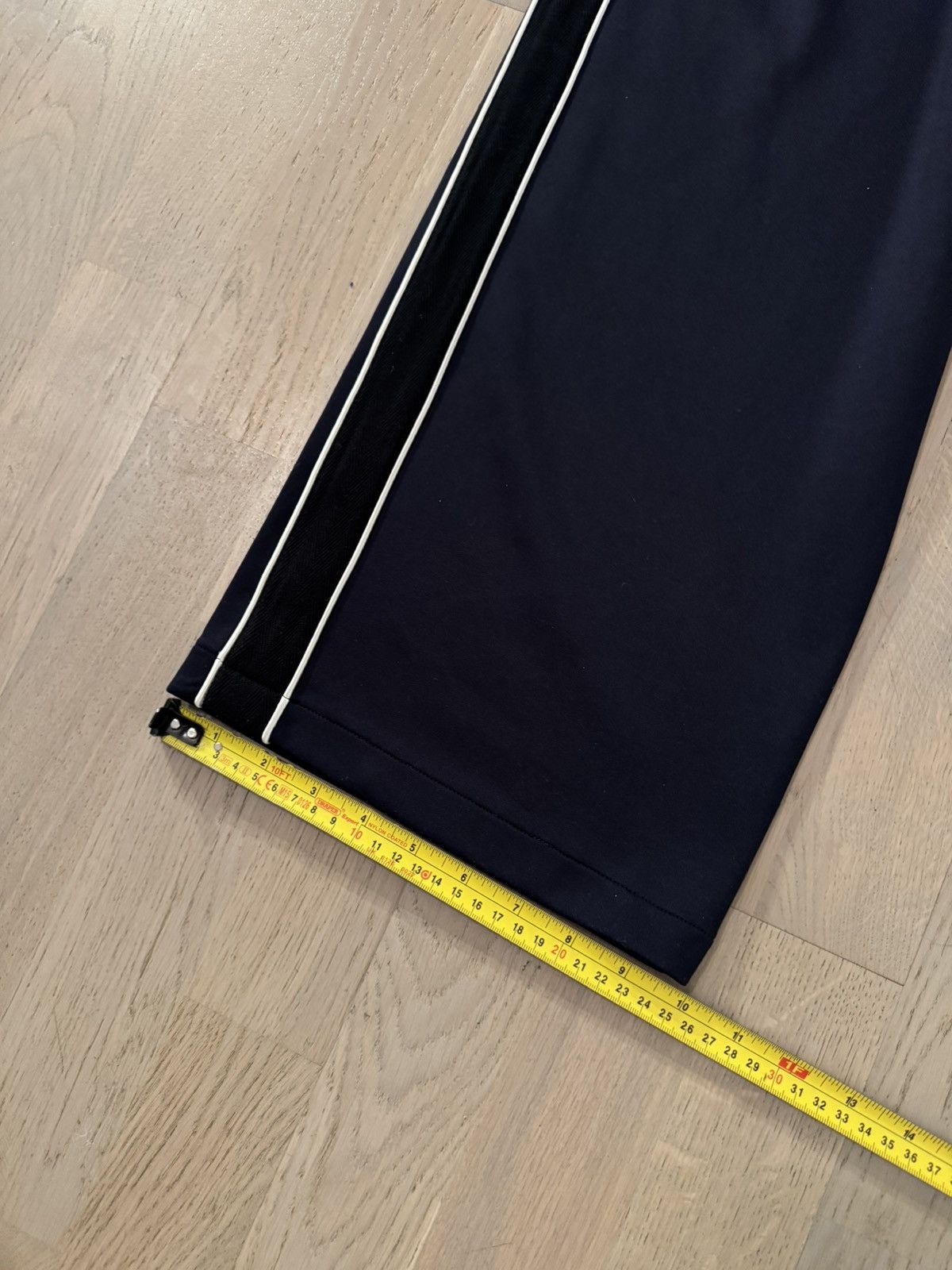 Loewe LOEWE joggers , trackpants REAL TAPE MEASUREMENTS IN PHOTOS Size US 31 - 7 Thumbnail