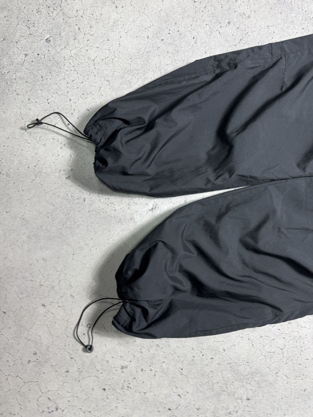 Nike Nike Vintage Baggy Track Pants Joggers Black Drill Swoosh Size US 34 / EU 50 - 2 Thumbnail