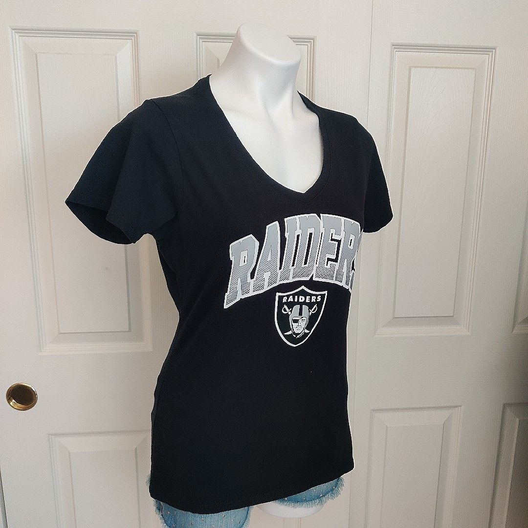 NFL Las Vegas Raiders V-neck tee and clear drawstring bag bundle Size M / US 6-8 / IT 42-44 - 5 Thumbnail