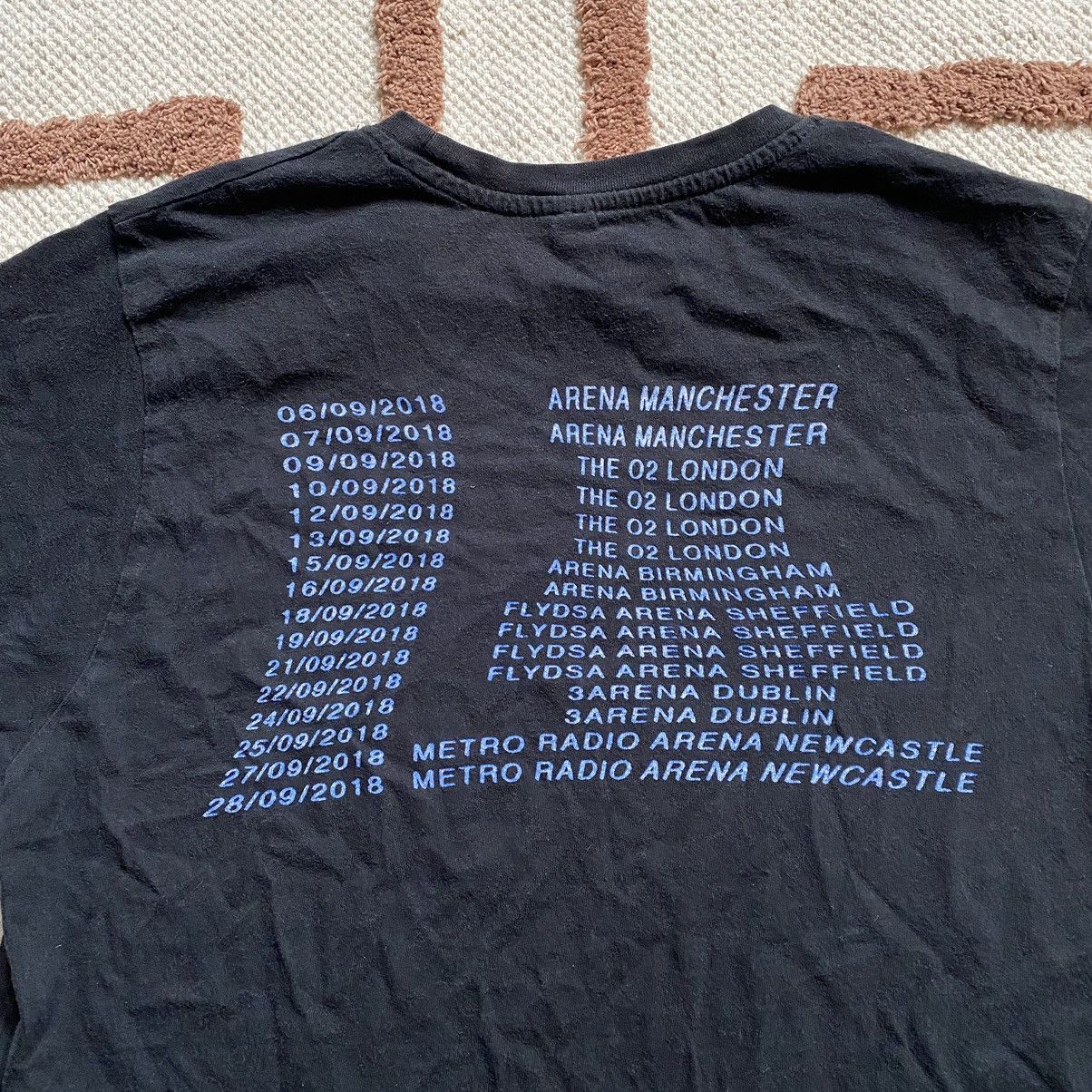 Band Tees AMAZING ARCTIC MONKEYS BAND NEON LOGO TOUR T SHIRT Size US S / EU 44-46 / 1 - 4 Thumbnail
