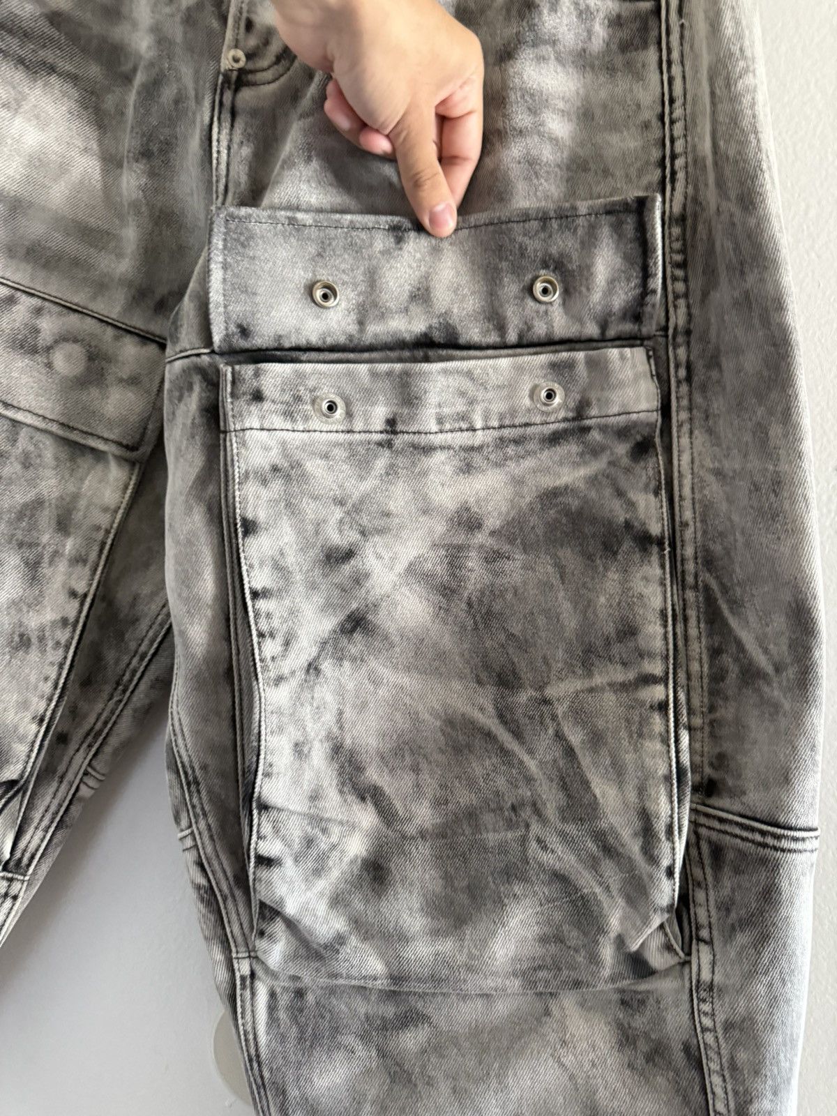 Alexander Wang Alexander Wang Leather Dye Denim Cargo Jean Pants Balenciaga Size US 36 / EU 52 - 13 Thumbnail