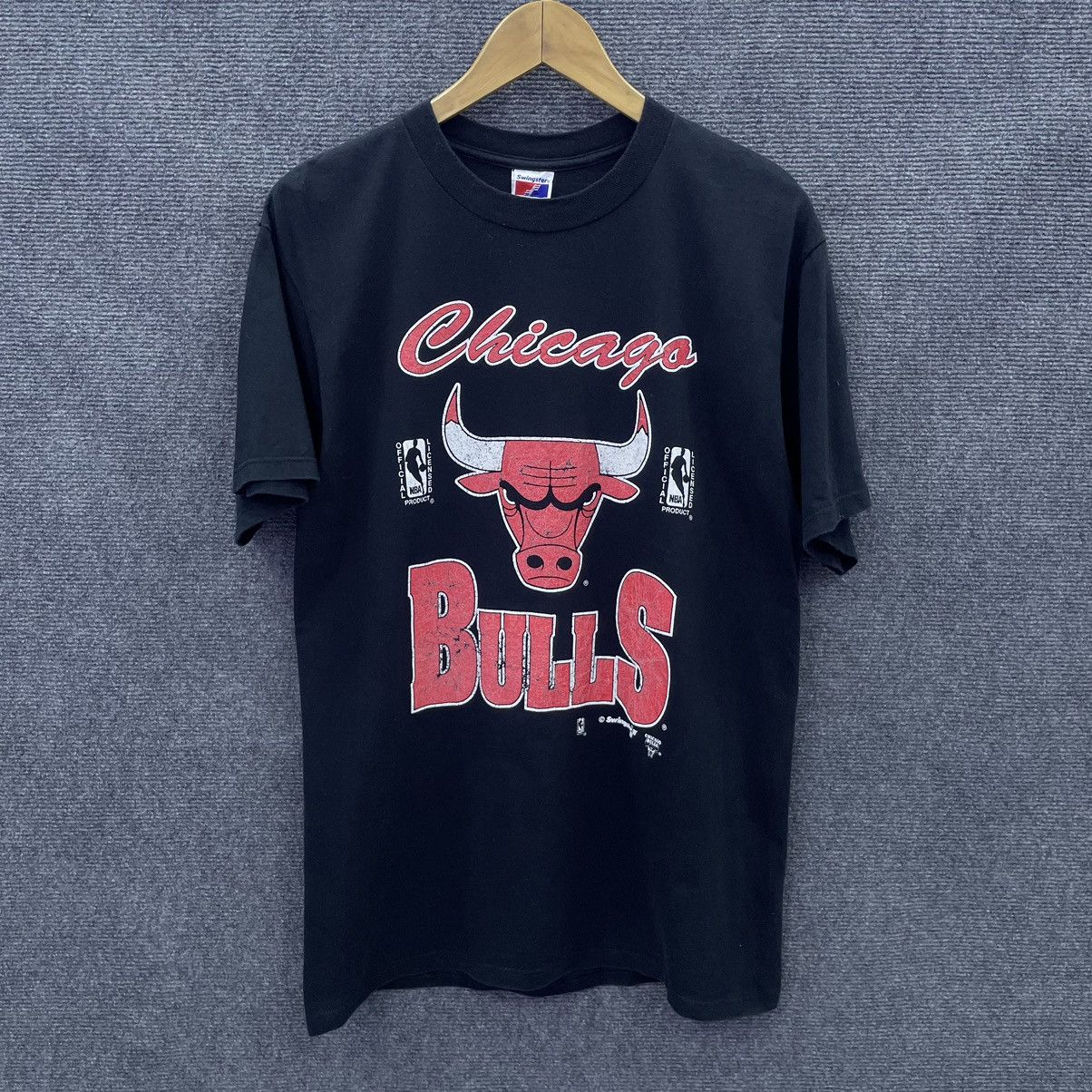NBA × Vintage 1990s NBA Chicago Bulls by Swingster Big Logo T Shirt Size US M / EU 48-50 / 2 - 1 Thumbnail