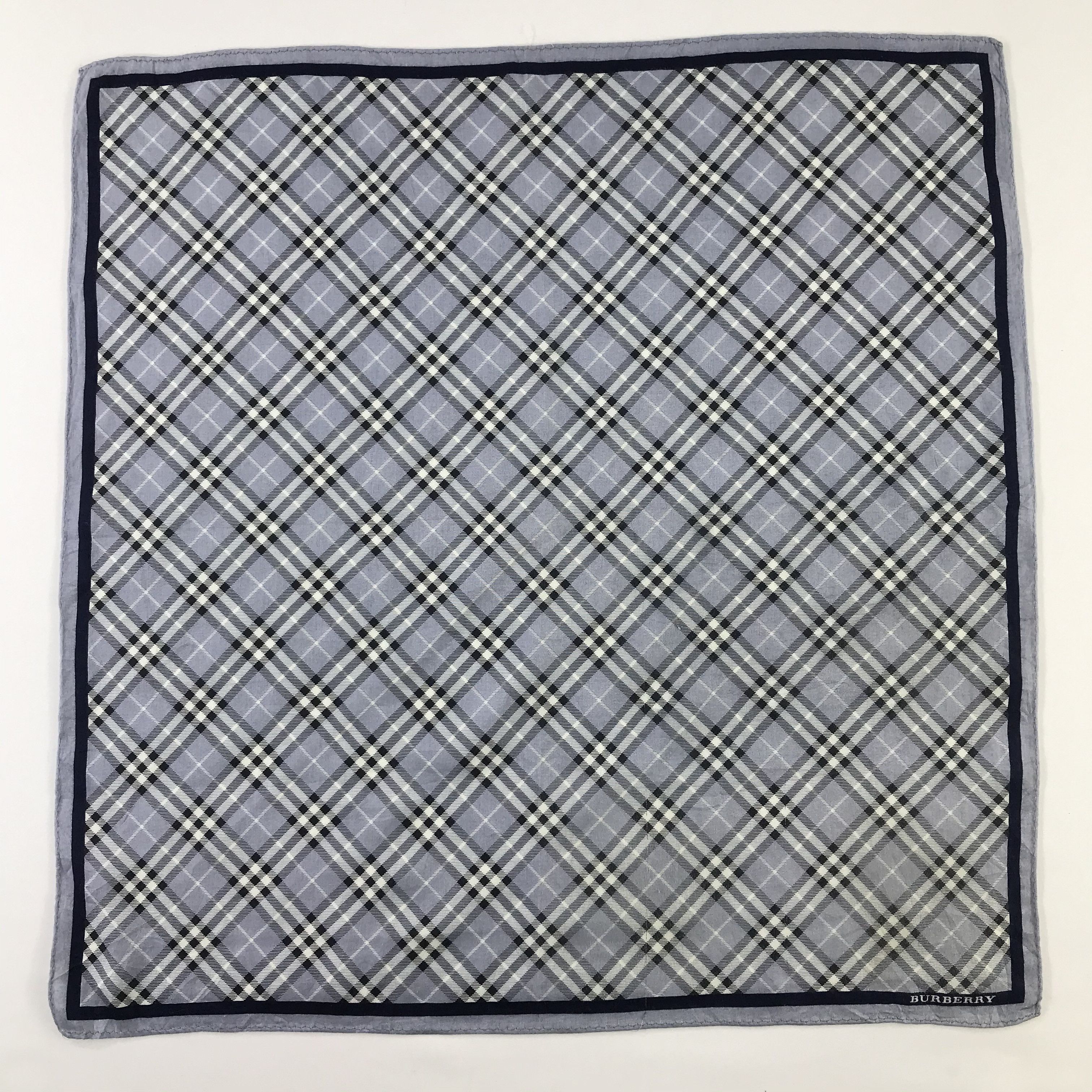 Burberry × Vintage Burberry Bandana / Handkerchief / Neckerchief - S1014 Size ONE SIZE - 1 Thumbnail