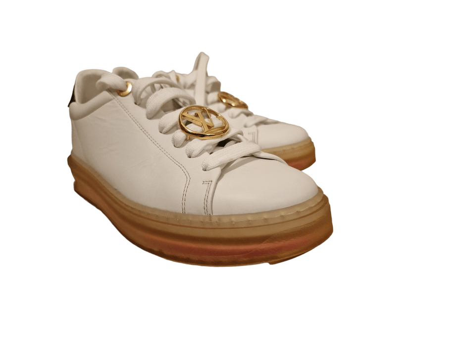 Louis Vuitton - Authenticated Time Out Trainer - Leather White Plain for Women, Very Good Condition