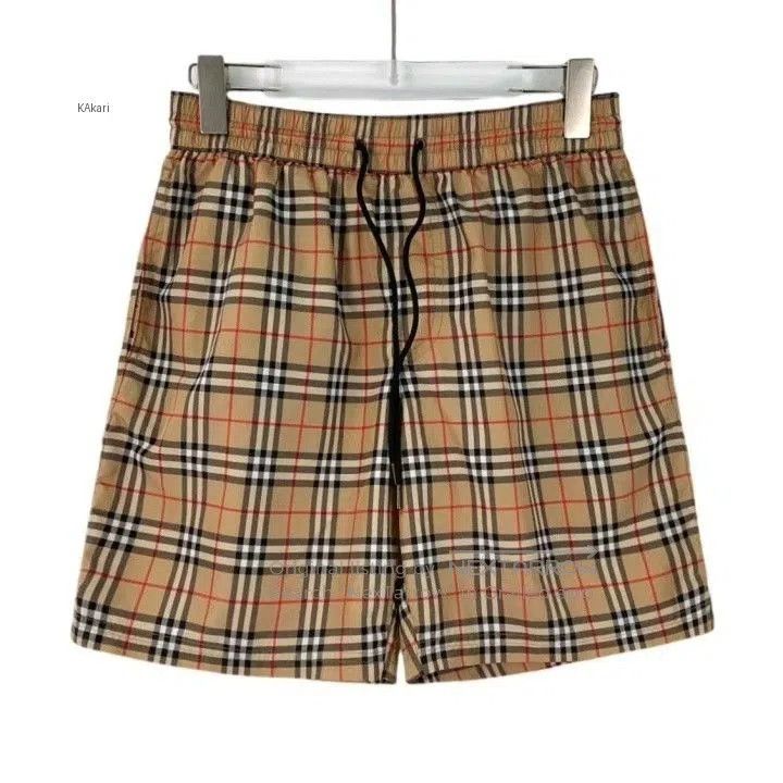 Burberry Burberry Classic Check Casual Shorts. Size US 28 / EU 44 - 1 Thumbnail