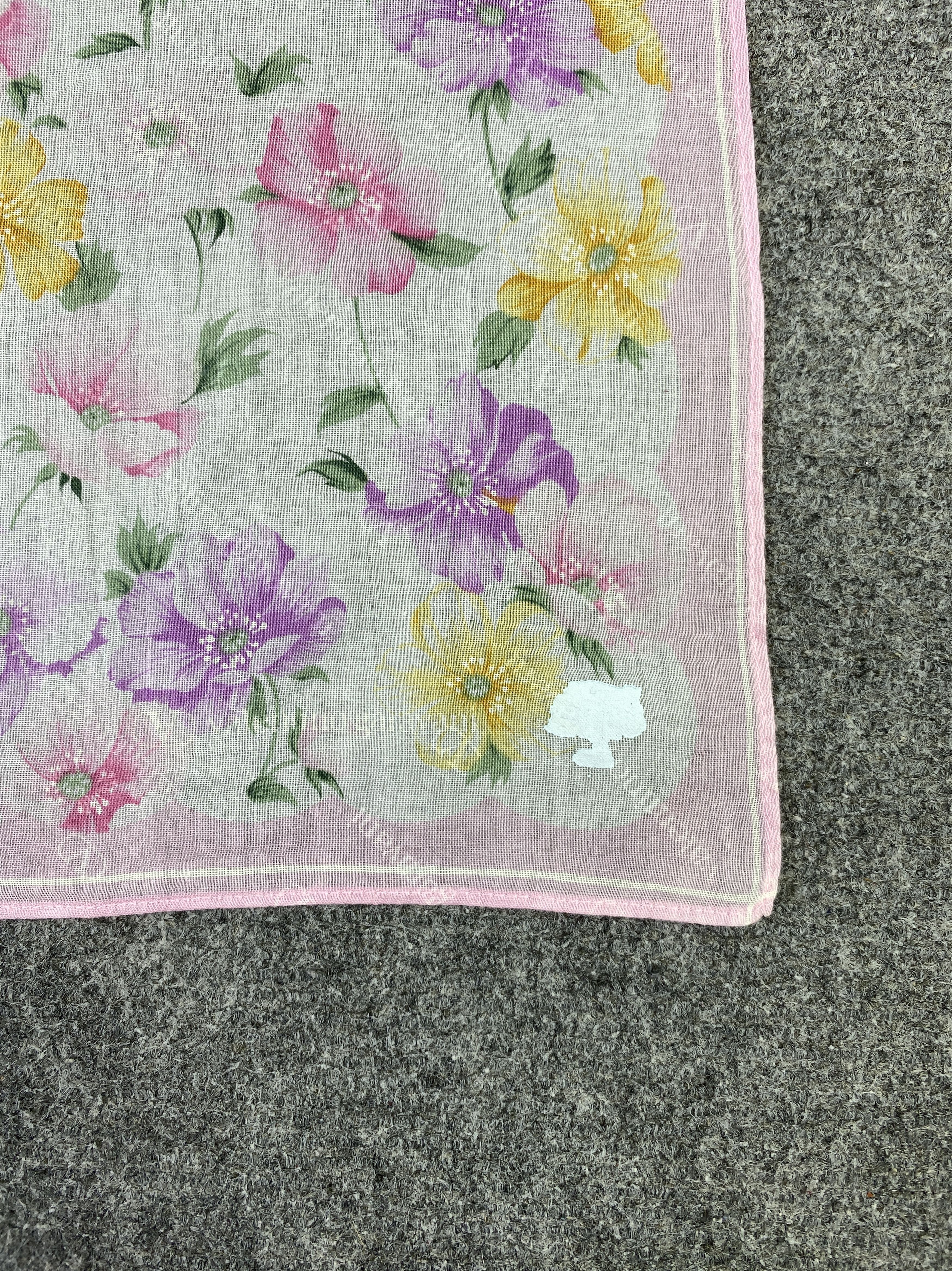Valentino Valentino Garavani Handkerchief / Neckerchief KT0175 Size ONE SIZE - 5 Thumbnail