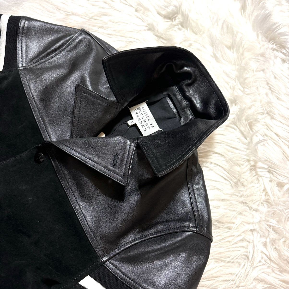 Maison Margiela brand new Maison Margiela No10 suede leather jacket Black Size US S / EU 44-46 / 1 - 15 Thumbnail