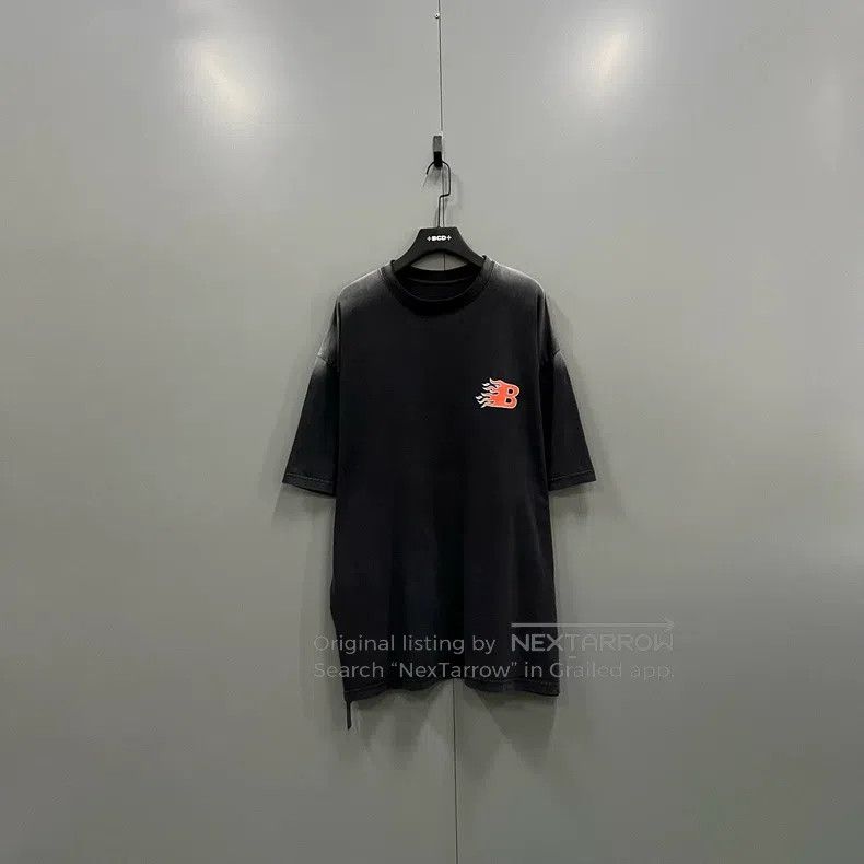 Balenciaga Balenciaga Distressed Flame Logo Short Sleeve L Size Size US L / EU 52-54 / 3 - 1 Thumbnail