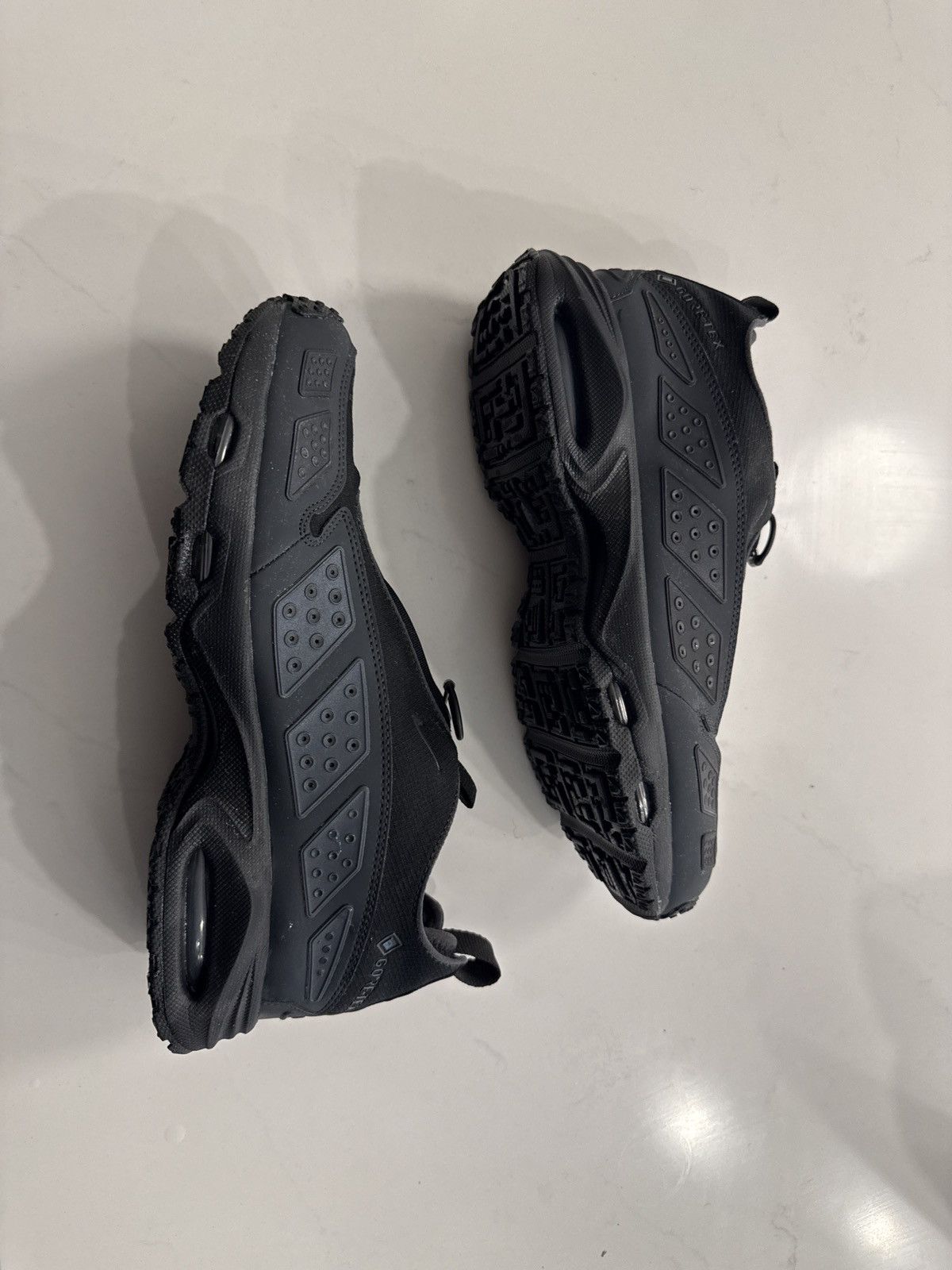 Nike Nike Air Max Sunder Size US 9.5 / EU 42-43 - 2 Thumbnail