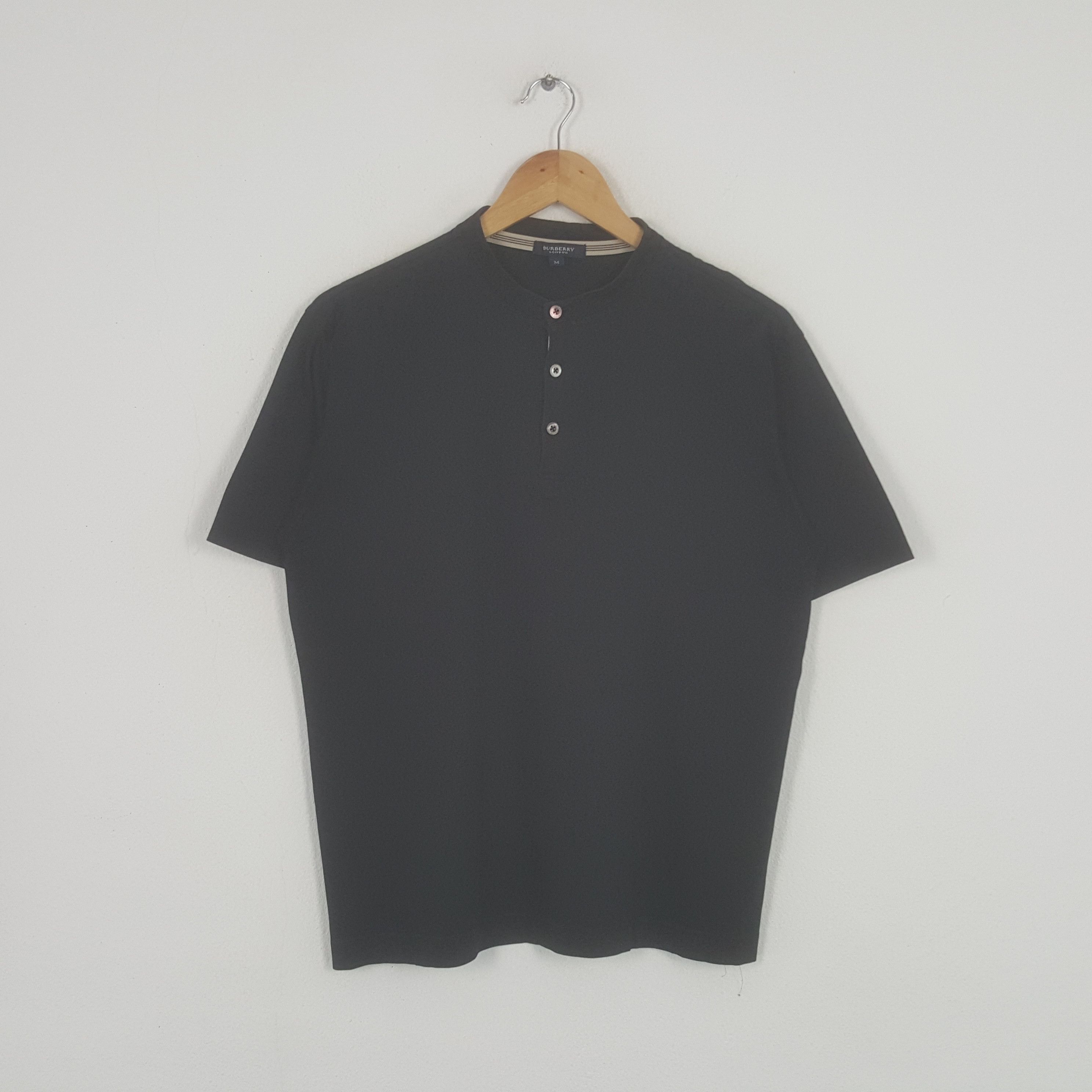Burberry × Vintage Vintage Burberry London Nova Check T-shirt Size US M / EU 48-50 / 2 - 3 Thumbnail