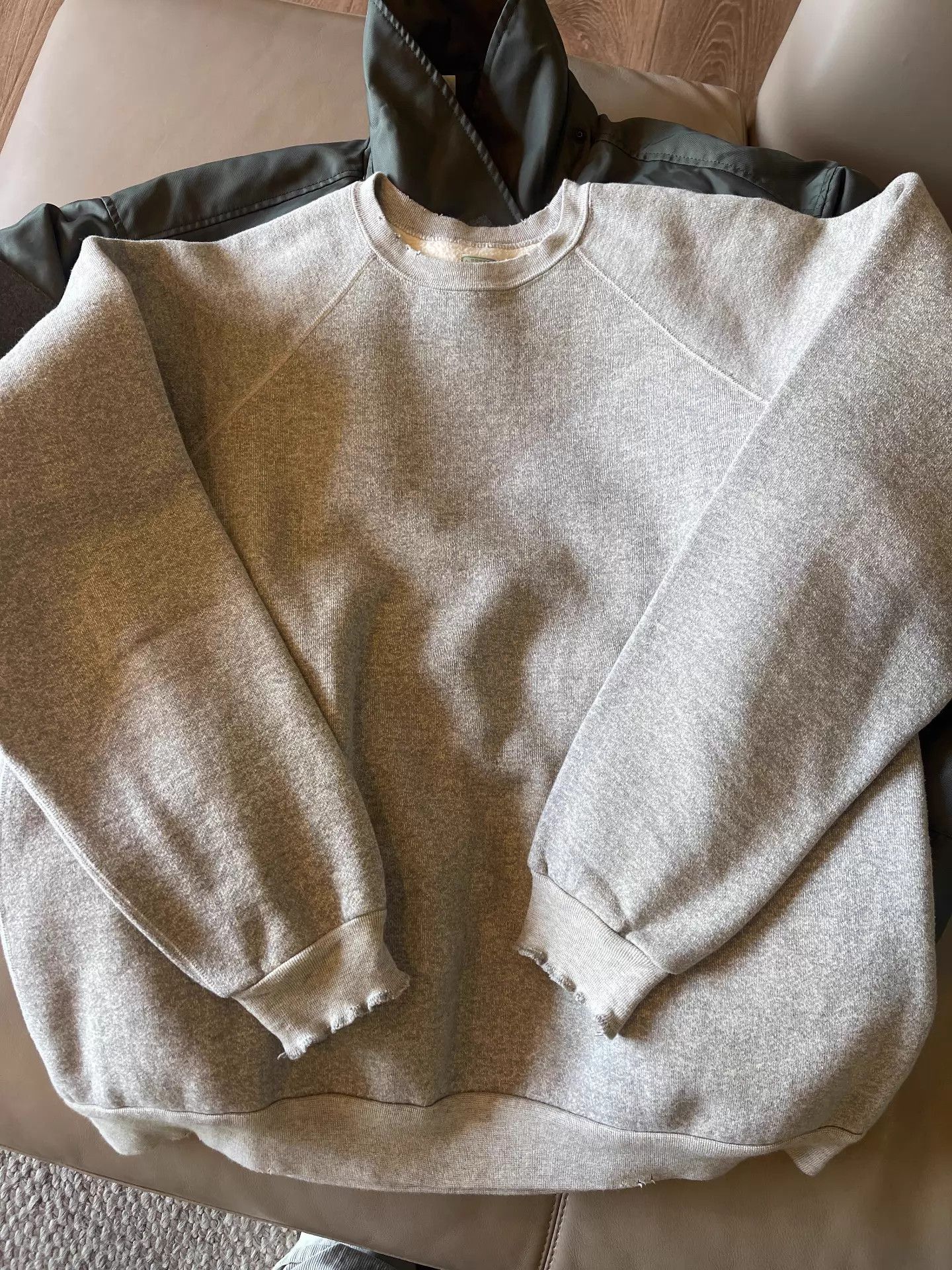 Vintage Vintage Sweatshirt Worn Once Like New Size 2 Size US M / EU 48-50 / 2 - 1 Thumbnail