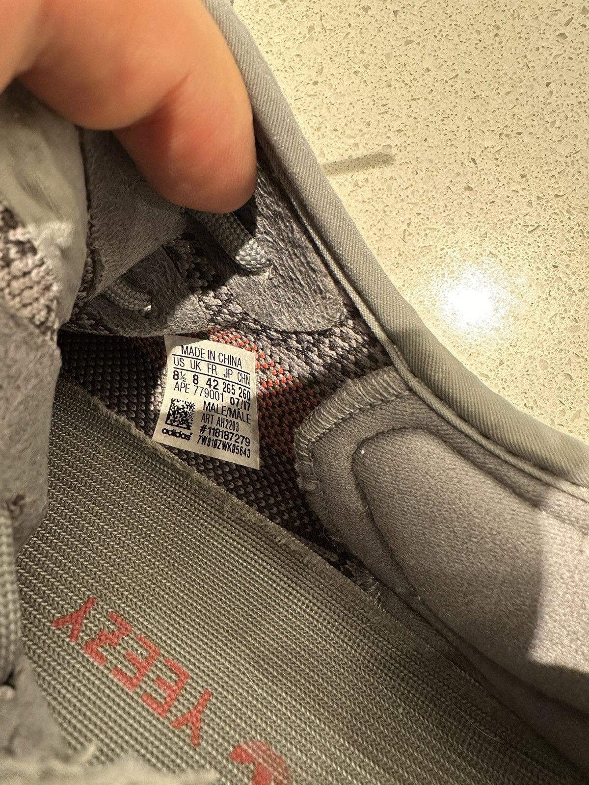 Yeezy Yeezy Beluga 2.0 Size US 8.5 / EU 41-42 - 7 Thumbnail